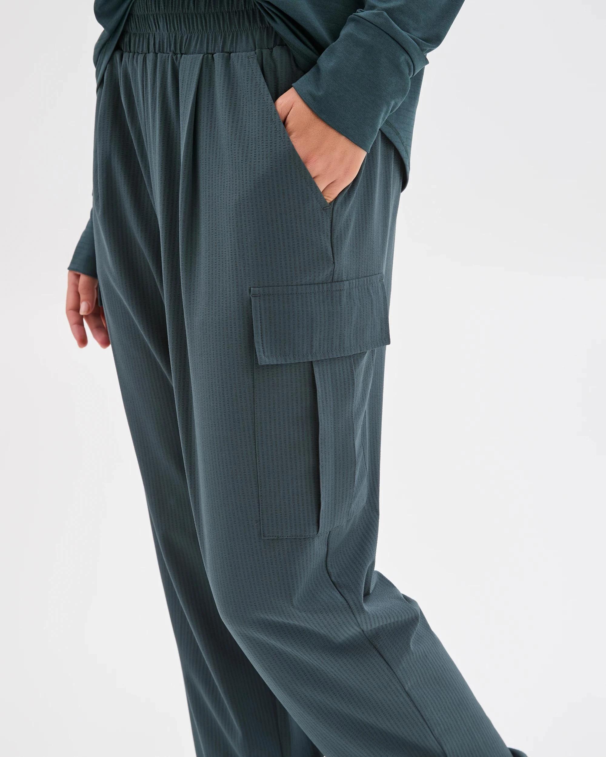 6 Target Active Woven Cargo Pants PINE, 6 of 7