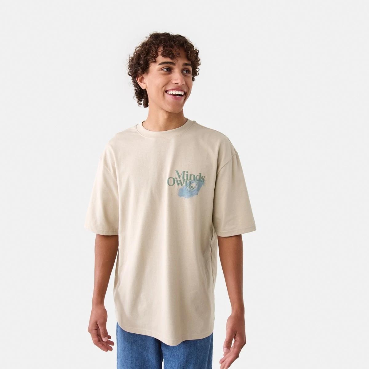 1 Oversized Graphic T-shirt MINDS OWN, 1 of 7