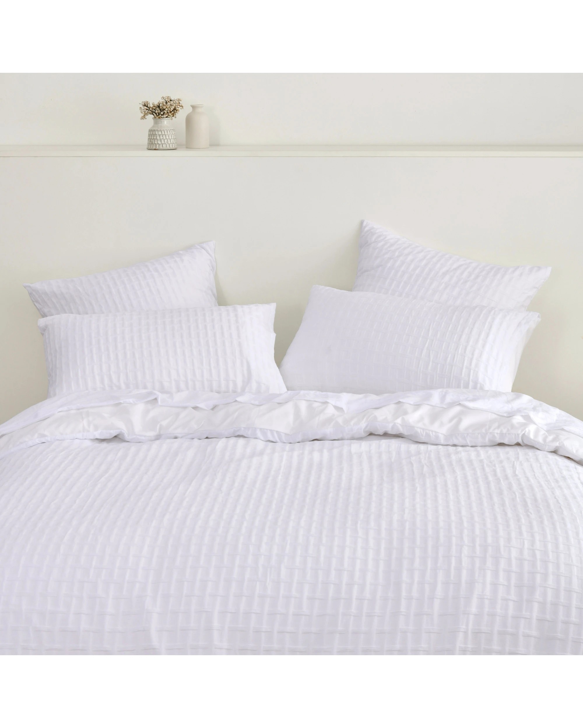 3 Dreamaker Aubrey Jacquard Quilt Cover Set - King Single Bed - White, 3 of 7