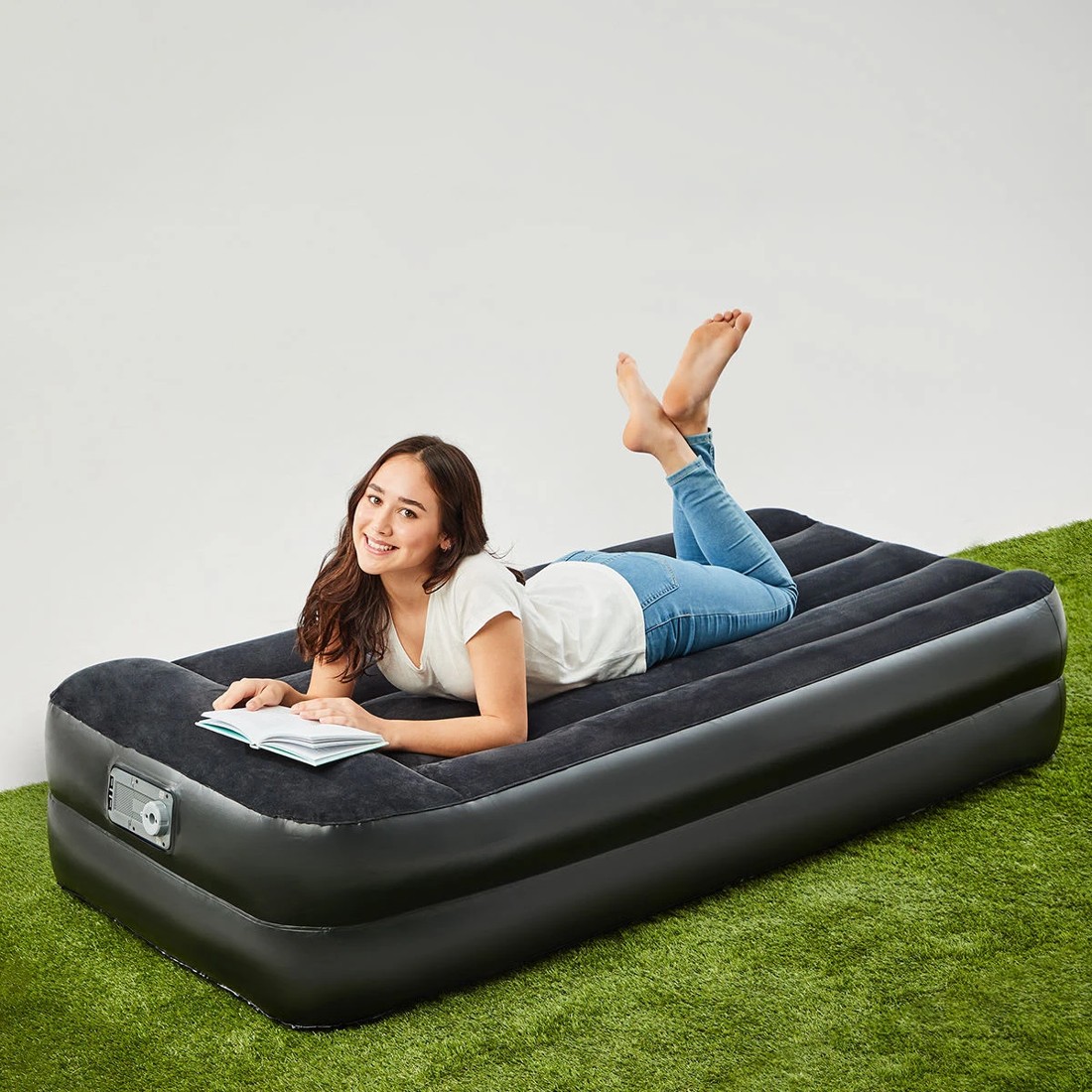 3 Air Bed with Built-in Pump - King Single, 3 of 10