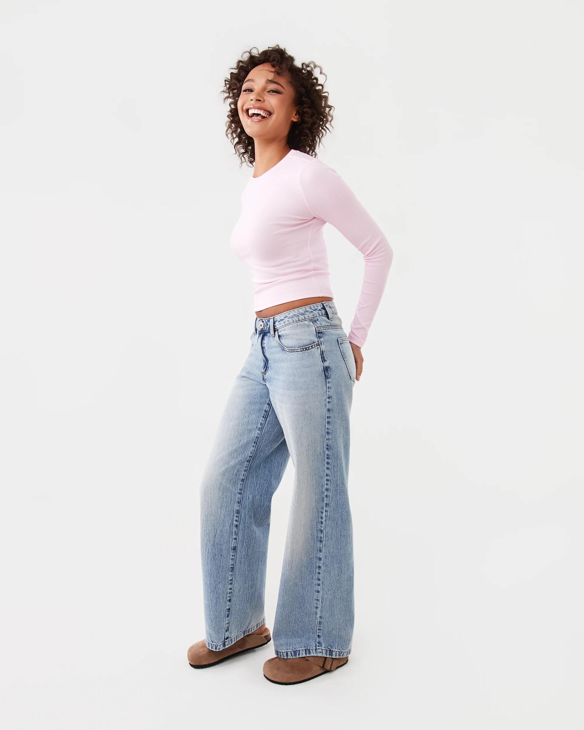 3 Low Rise Wide Leg Jeans Light Wash, 3 of 7