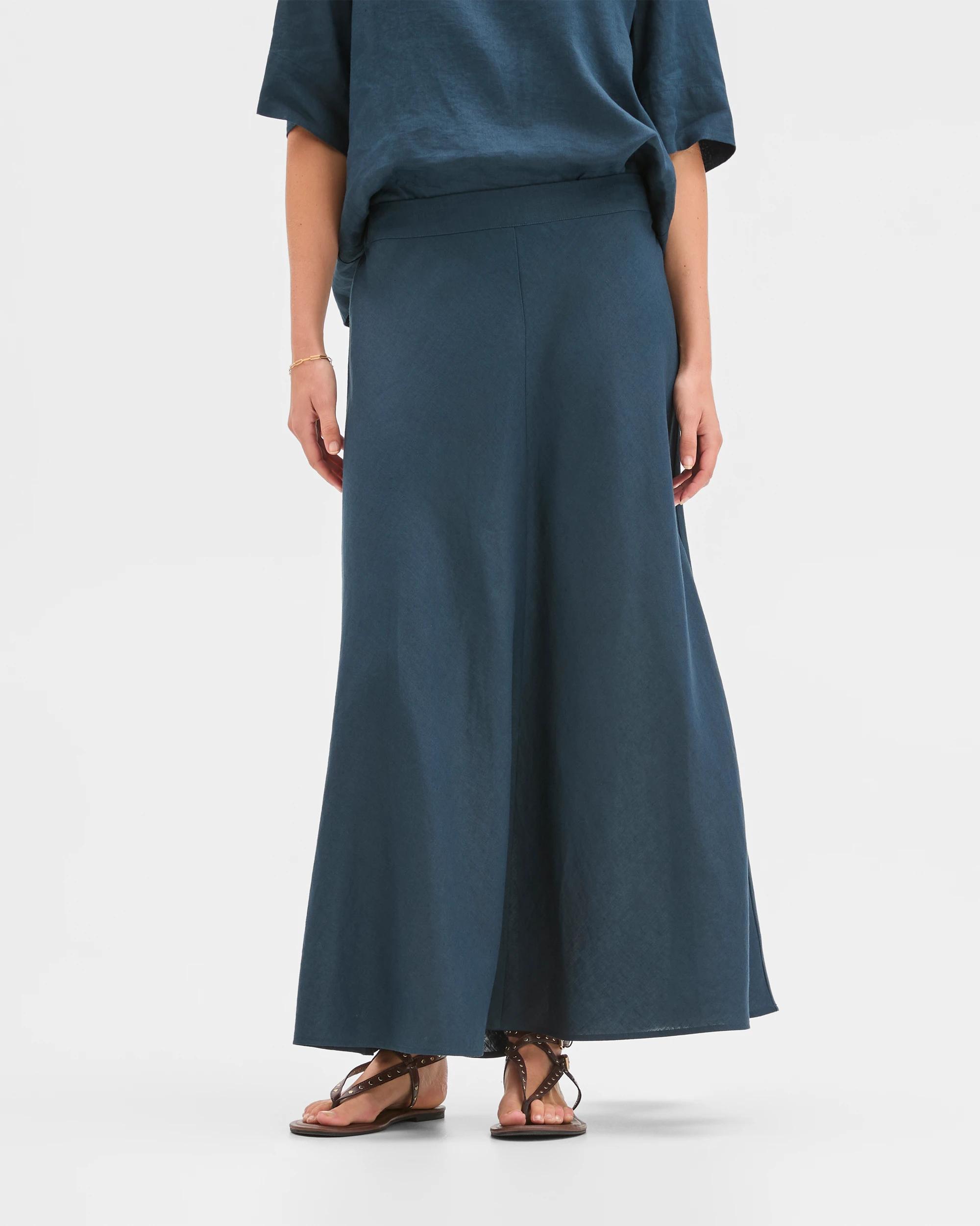 2 Target Woman European Linen Seam Detail Skirt DEEP OCEAN, 2 of 7