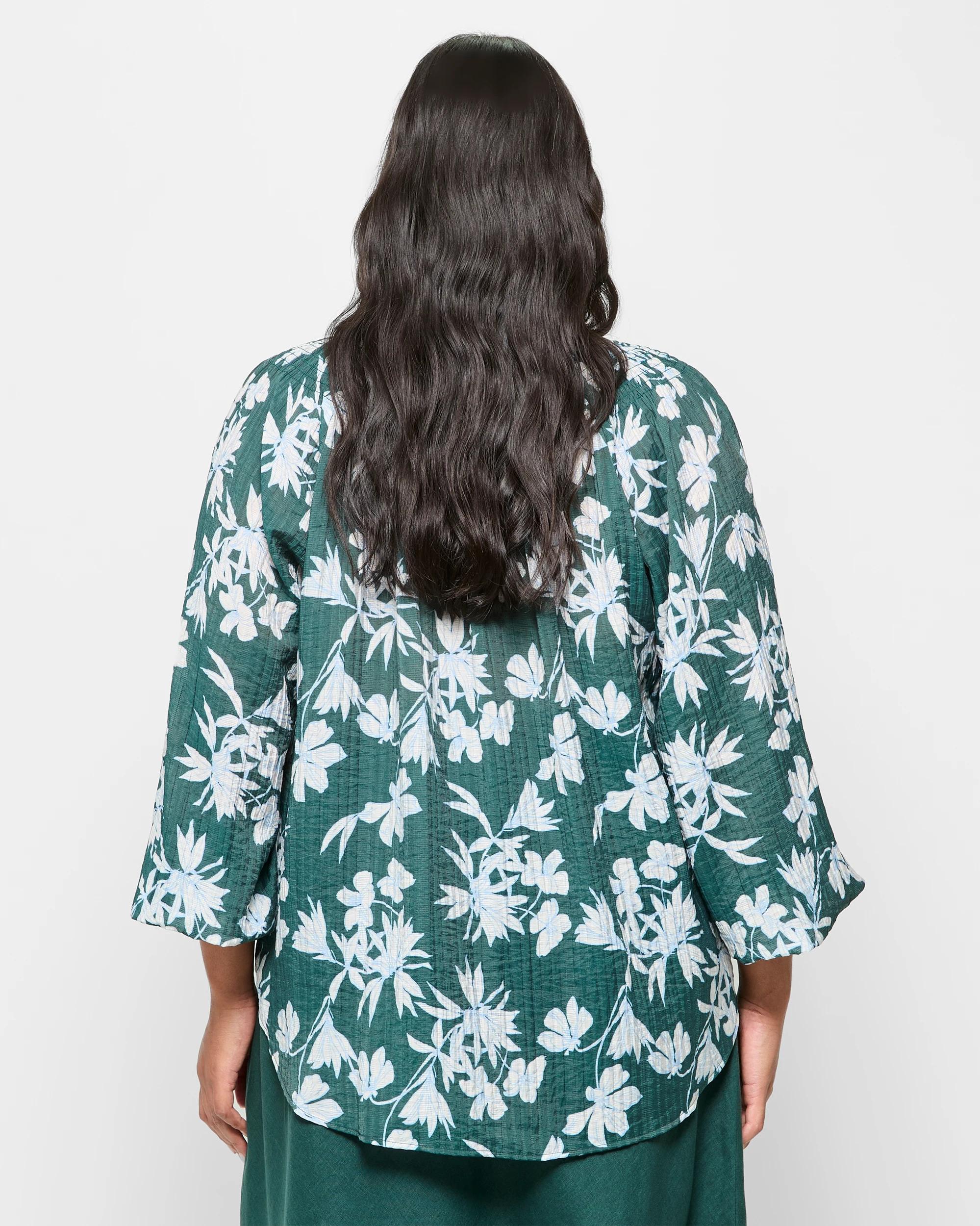 4 Target Plus Size Long Sleeve Shirred Blouse STENCIL FLORAL, 4 of 5