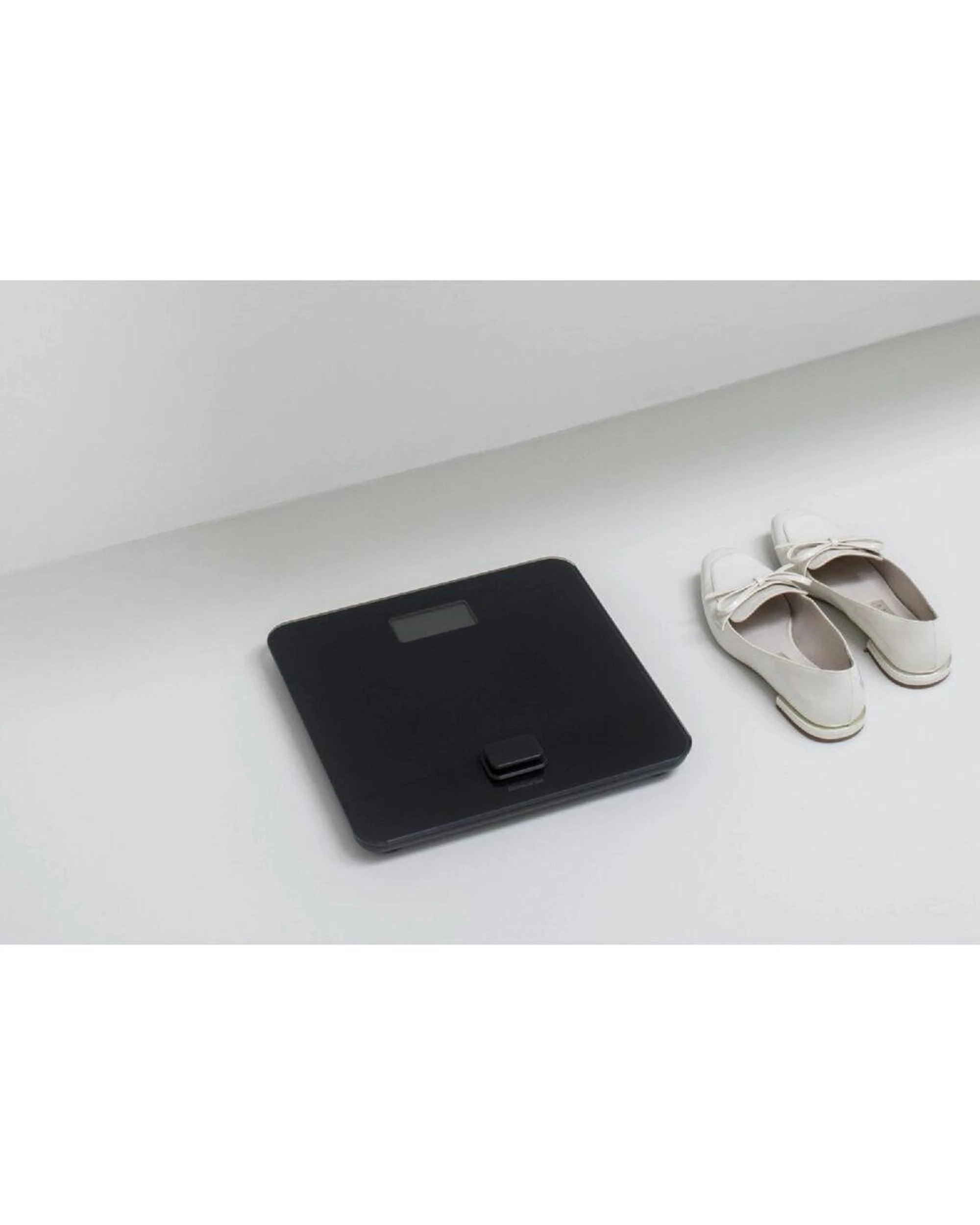 3 Brabantia Battery Free Bathroom Scale White, 3 of 5