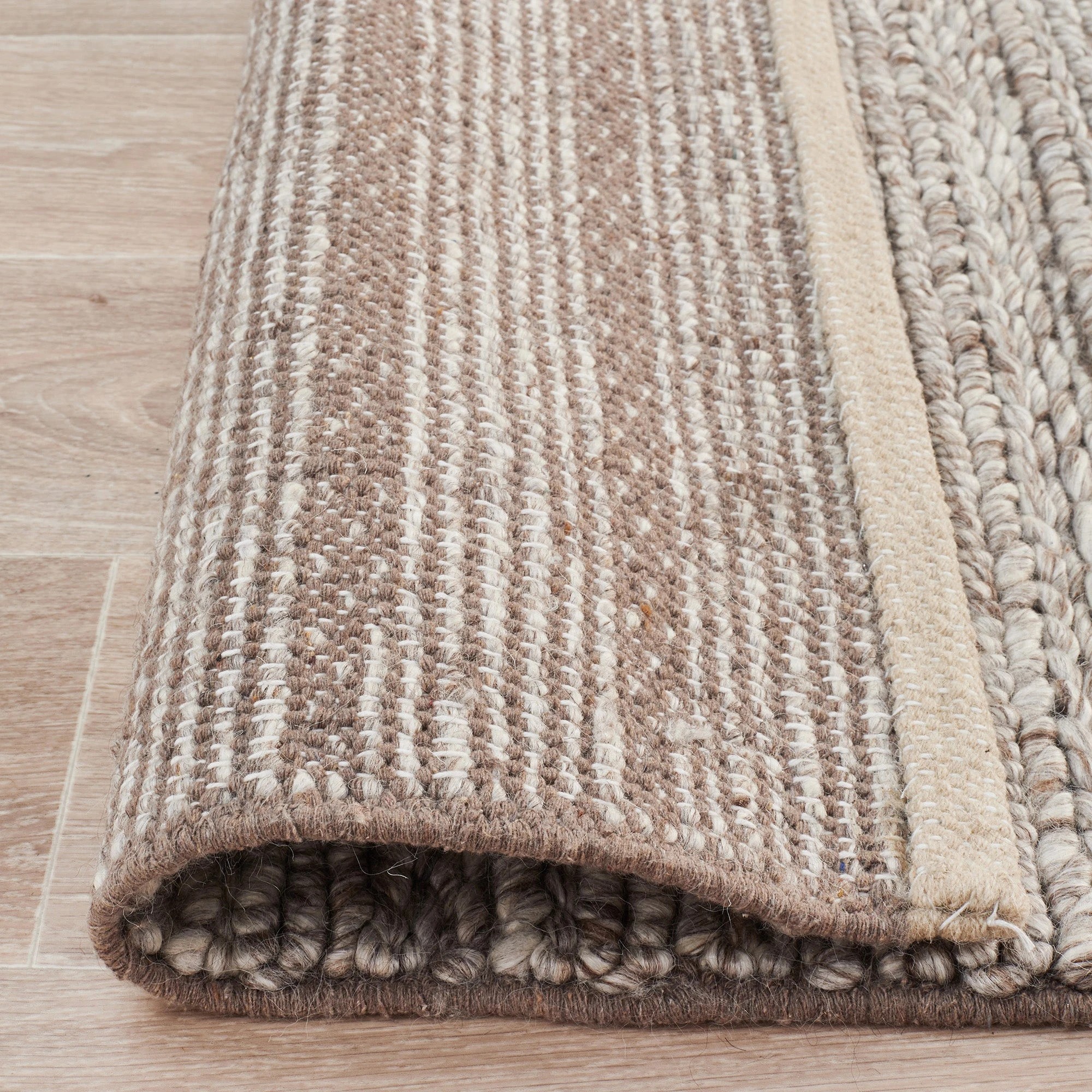 7 Common Ground Rugs Meadow 801 320x230cm - White, 7 of 7