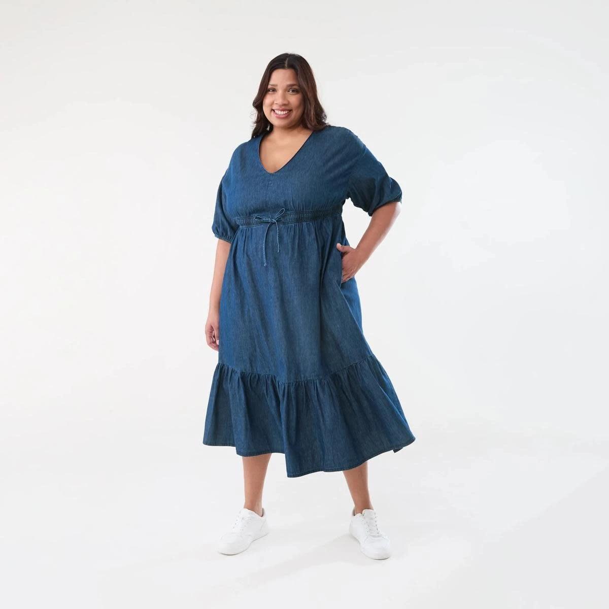 1 Curve Short Sleeve Chambray Midi Dress DARK DENIM WASH, 1 of 6