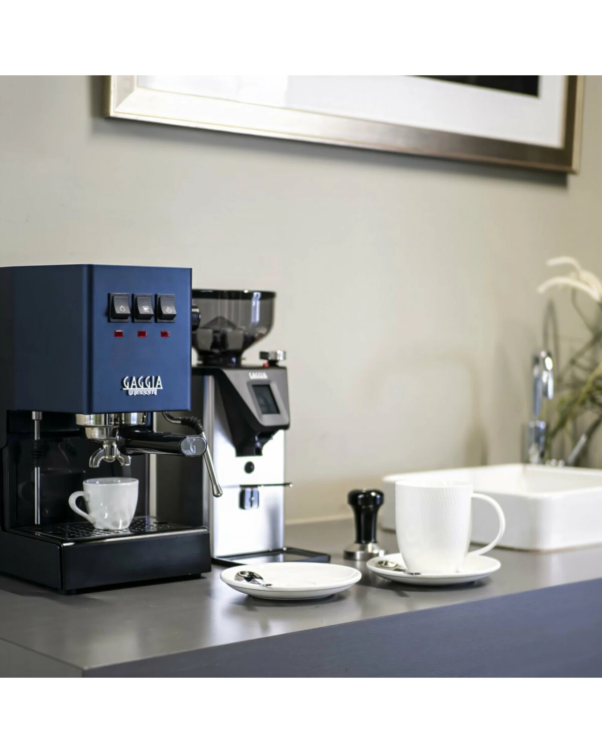 4 Gaggia Classic E24 Blue Coffee Machine & Coffee Grinder Package, 4 of 5