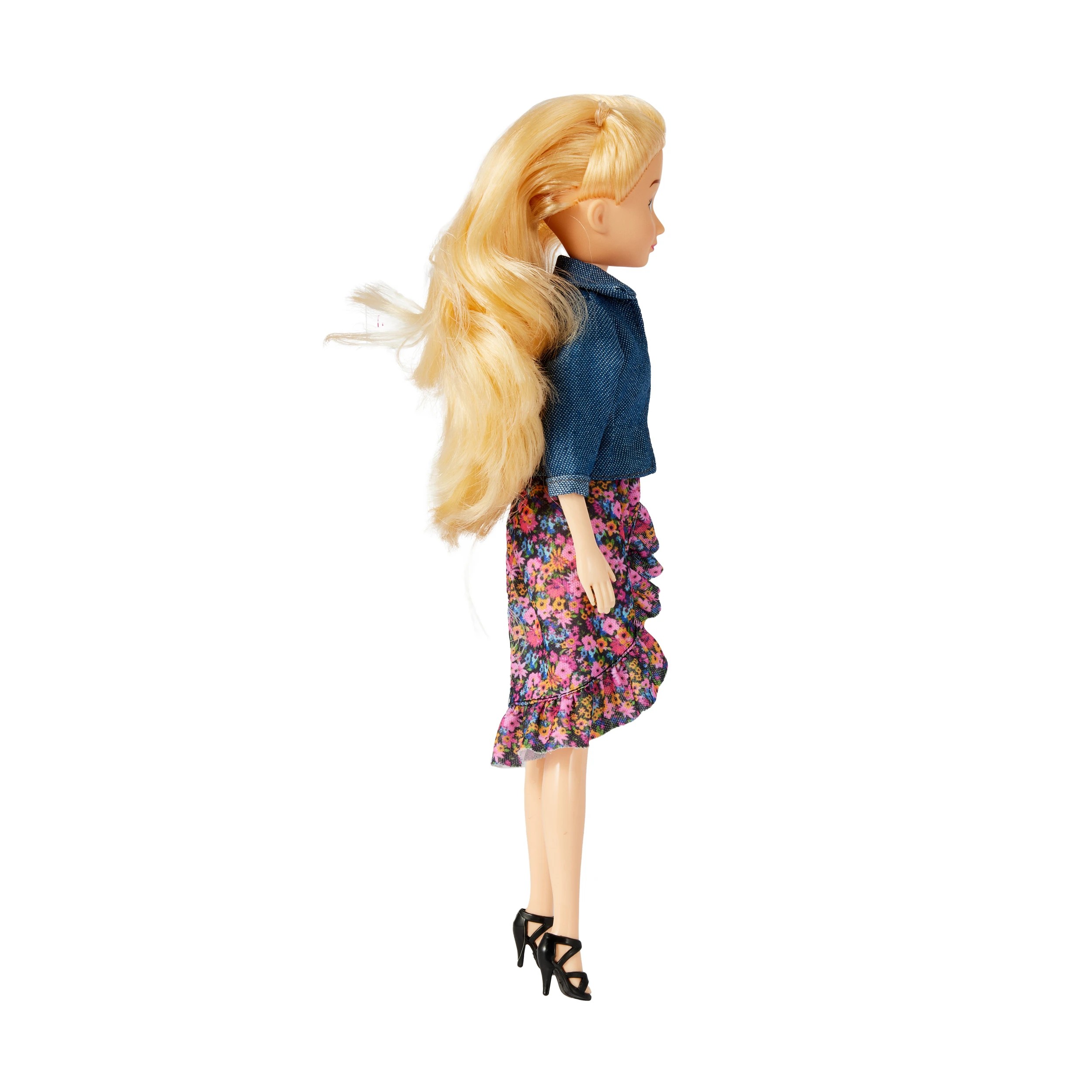 4 11 Piece Doll and Wardrobe Set, 4 of 7