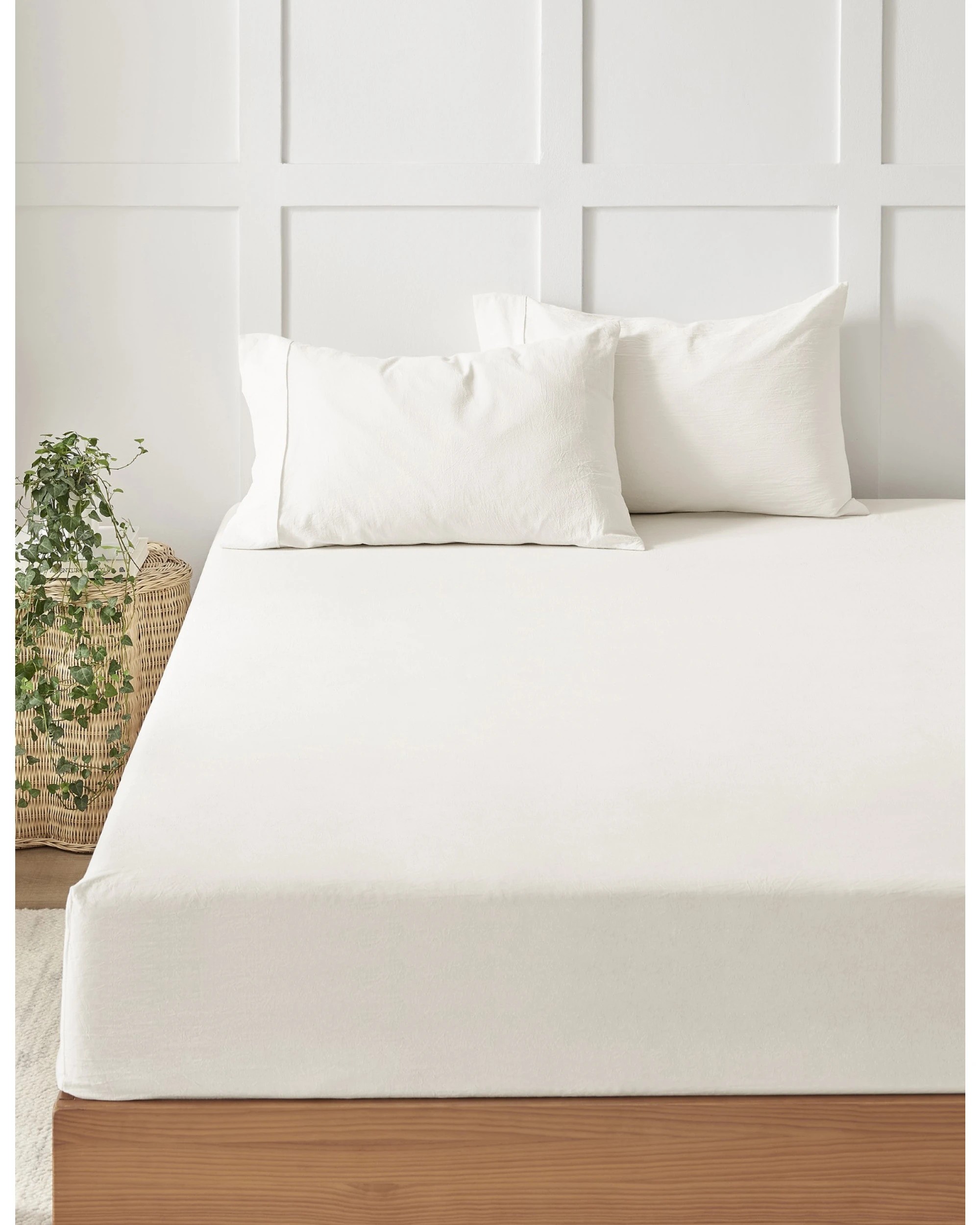 2 Dreamaker Bonnie Washed Cotton Fitted Sheet Set - Queen Bed - White, 2 of 6
