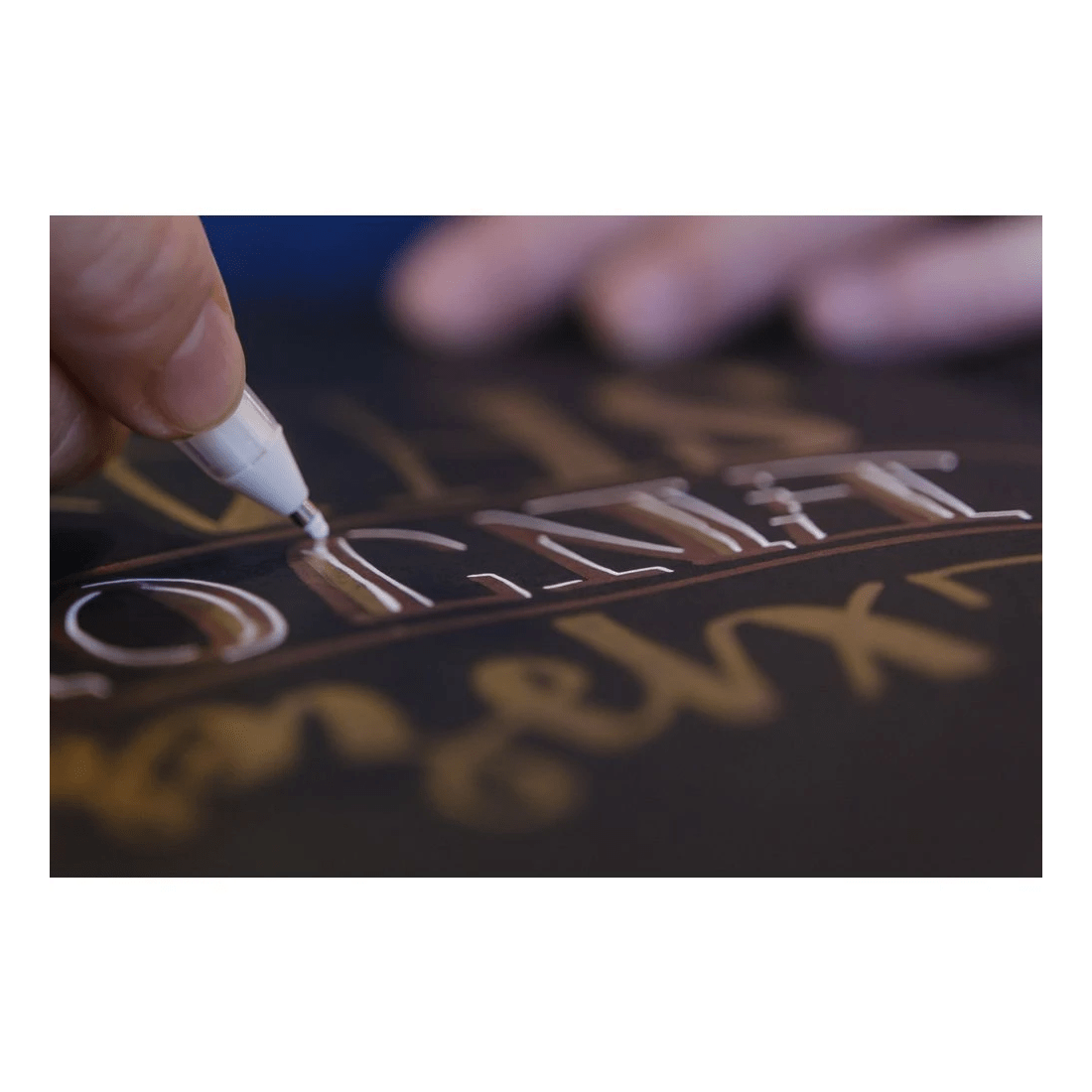 4 Sakura Pen-touch Paint Marker 2mm Gold, 4 of 6