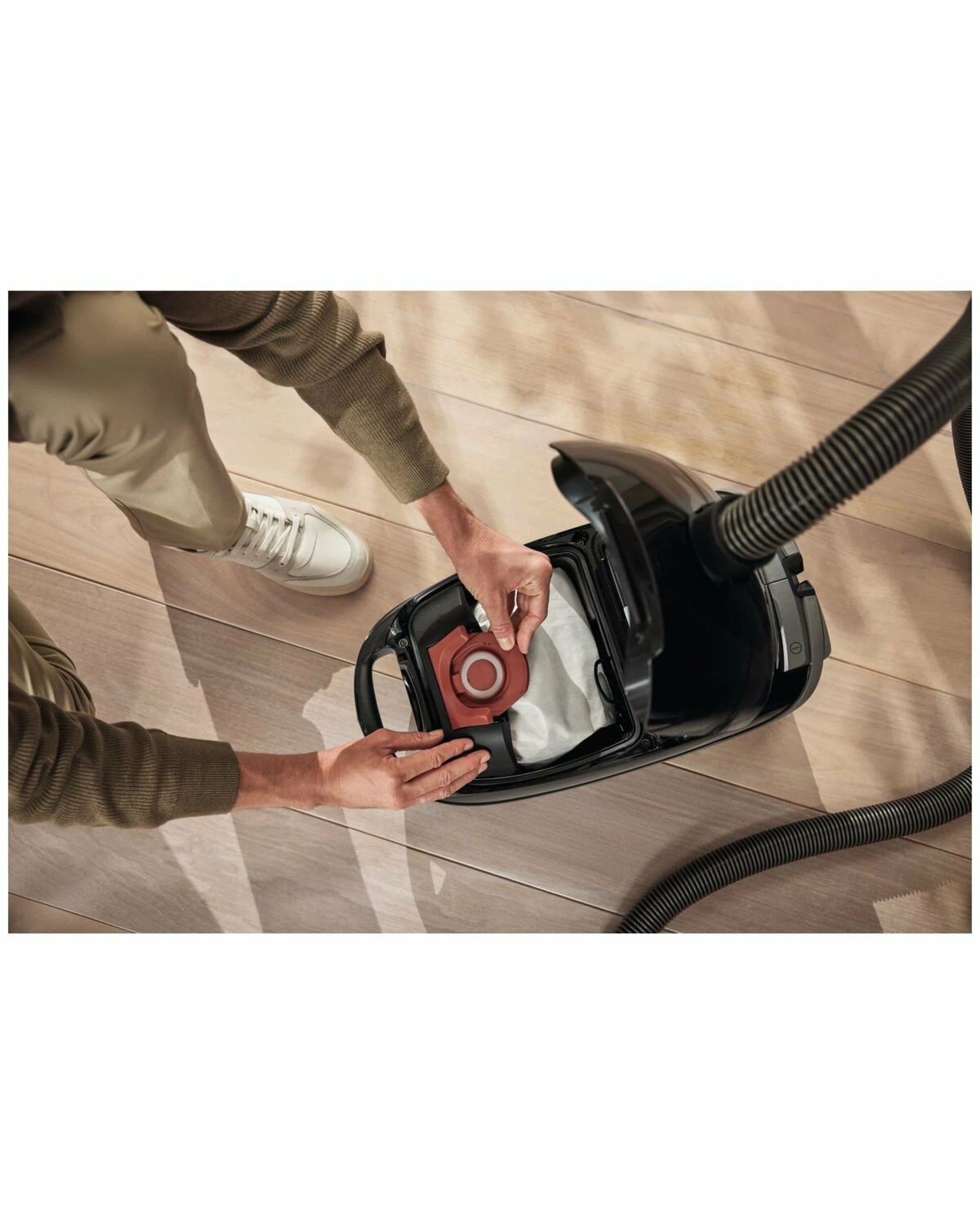 4 Miele CO HyClean Pure Dustbags for Guard M1 Vacuum Cleaners XXL Pack of 16, 4 of 5
