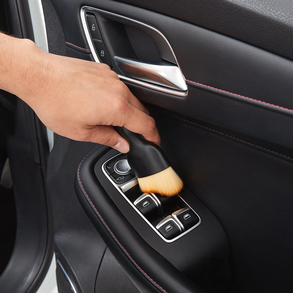 1 Interior Brush, 1 of 7