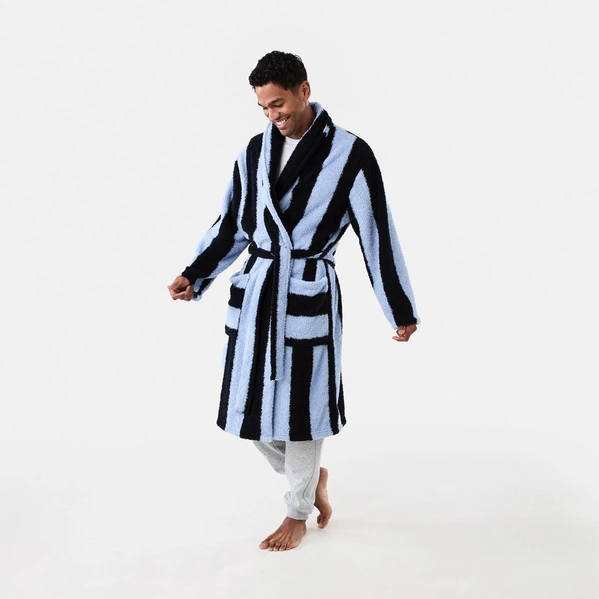 3 Cosy Fleece Gown Thk Stripe, 3 of 8
