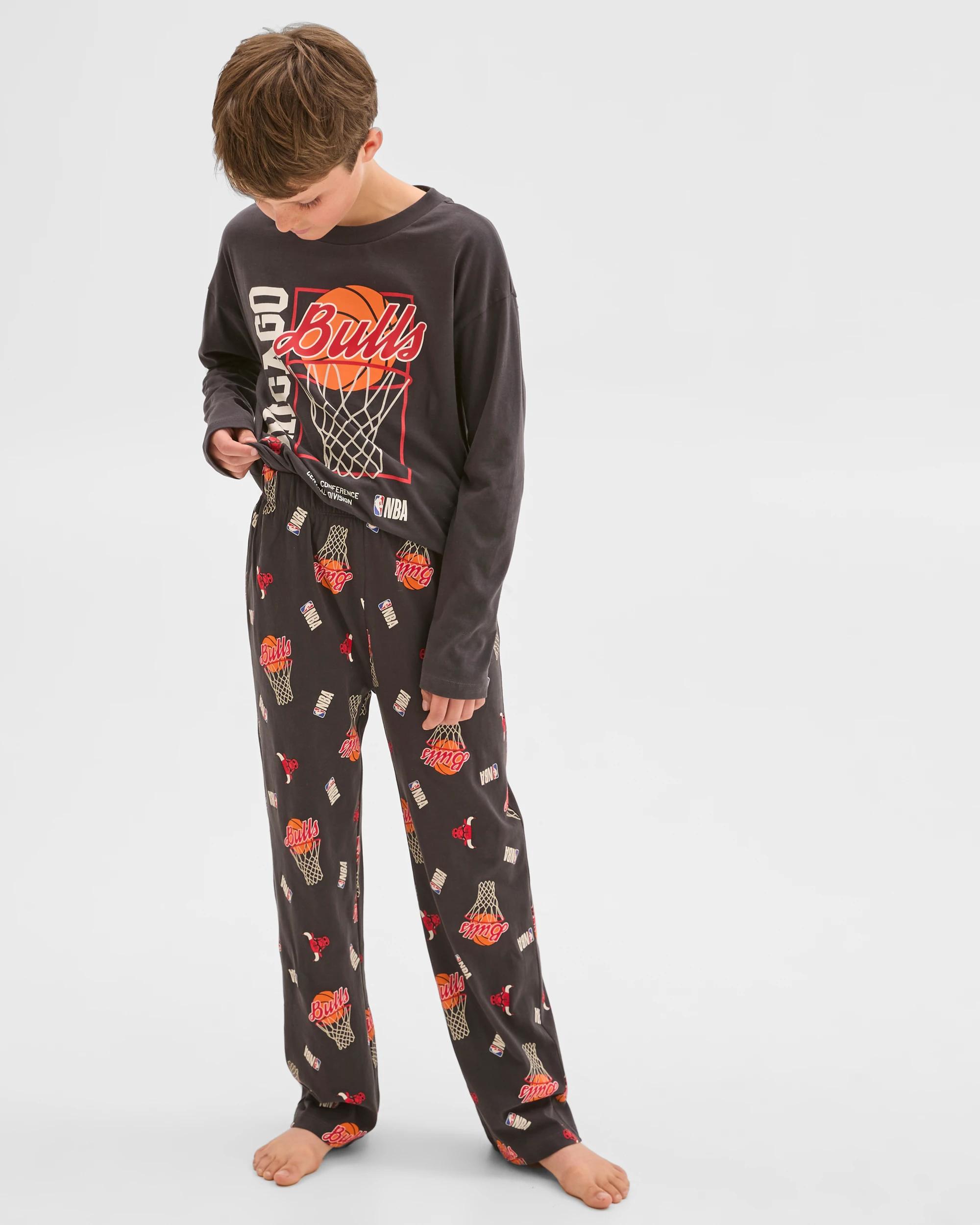 2 NBA Australian Cotton Jersey Older Boys Oversized Pyjama Set NBA BULLS, 2 of 9