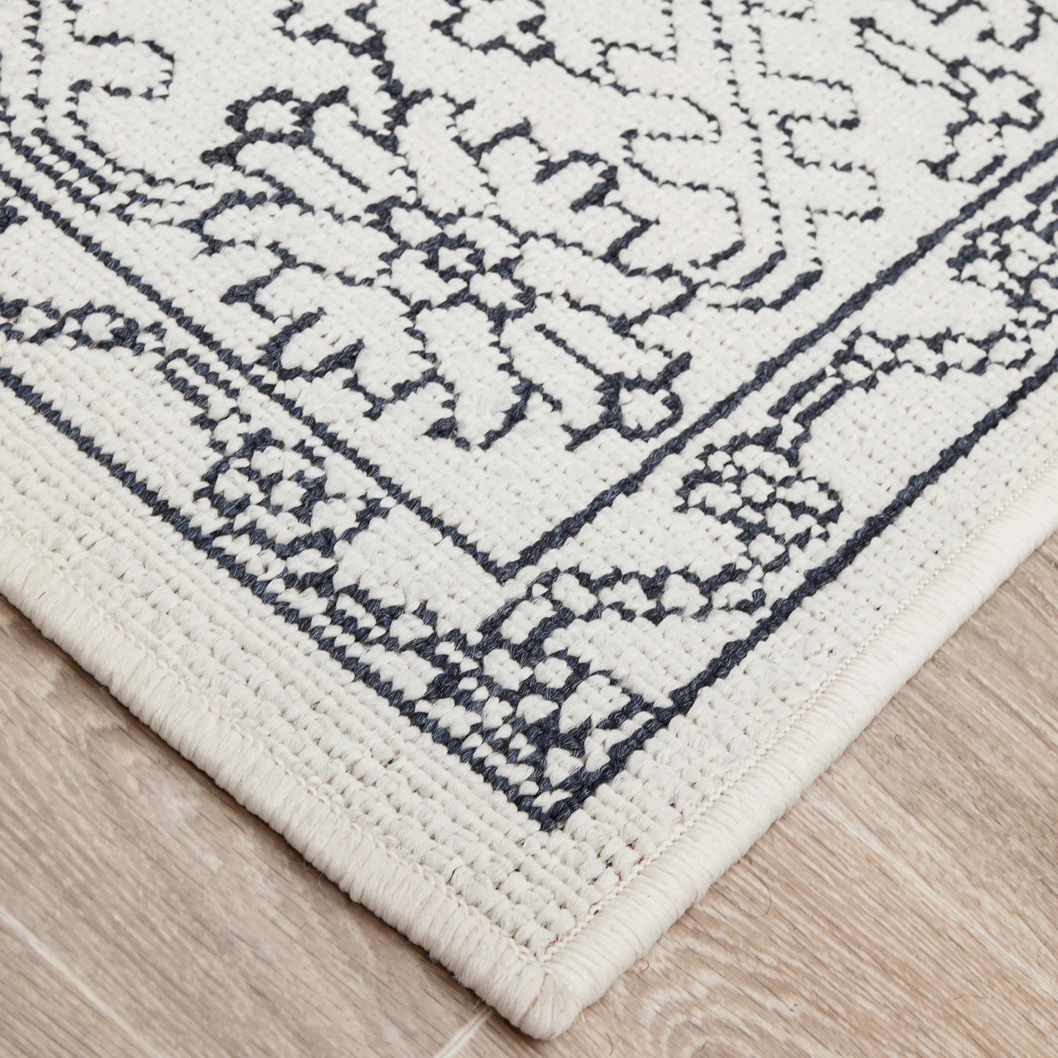 5 Common Ground Rugs Coastline 5555 Outdoor 220x150cm - Medium Pet Friendly Floor Rug - White, 5 of 7