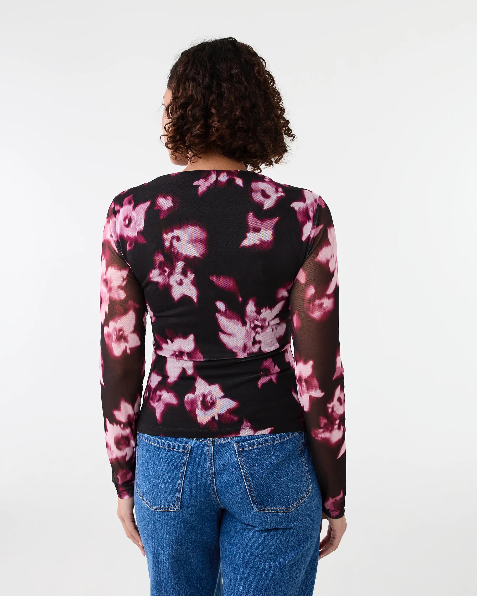 3 Long Sleeve Mesh Drape Top Blk Florl, 3 of 7