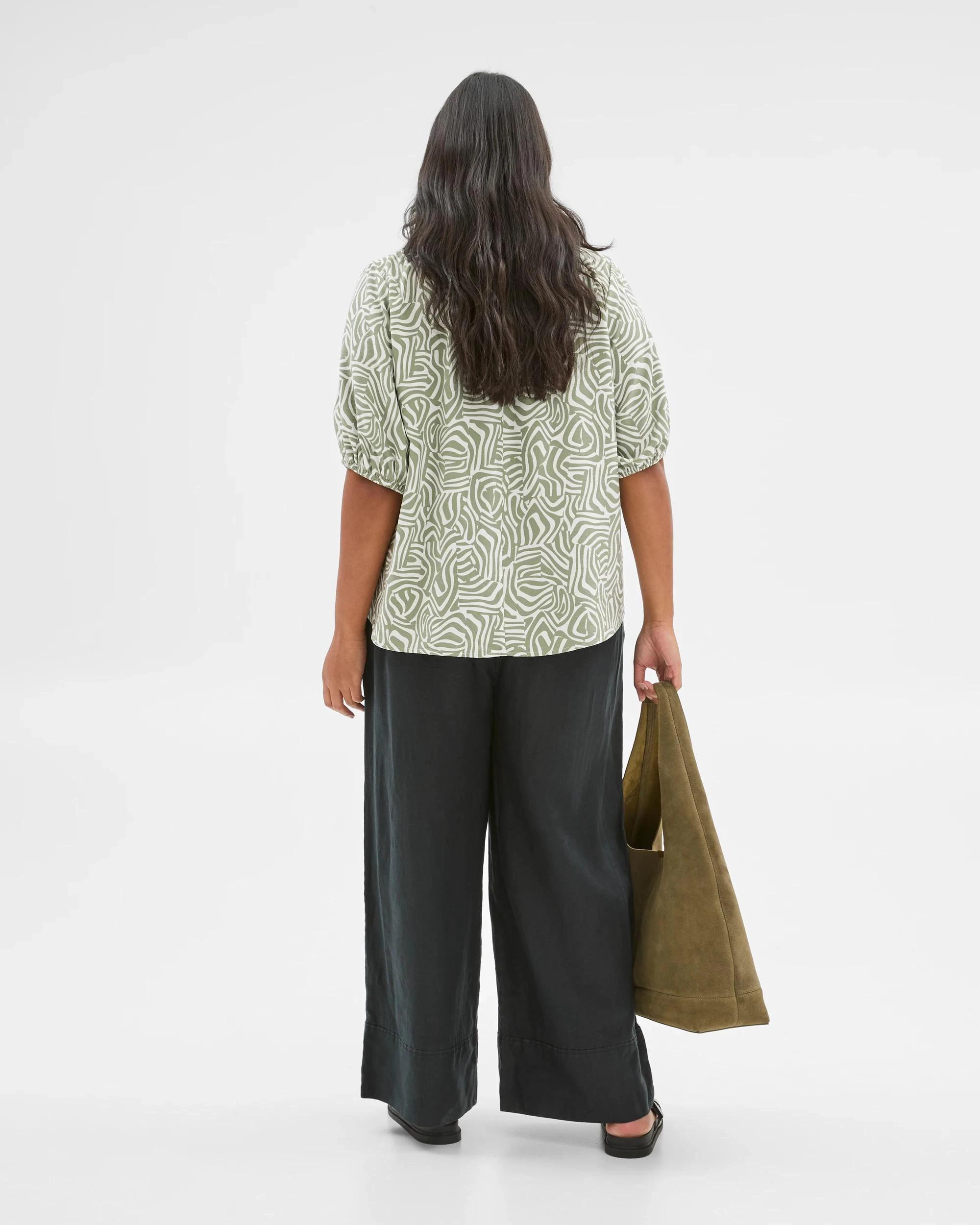 5 Target Plus Size Gathered V-Neck Blouse TRIBAL PRINT, 5 of 7