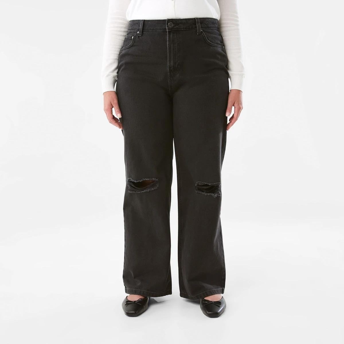 2 Distressed Straight Jeans Black Wash, 2 of 8