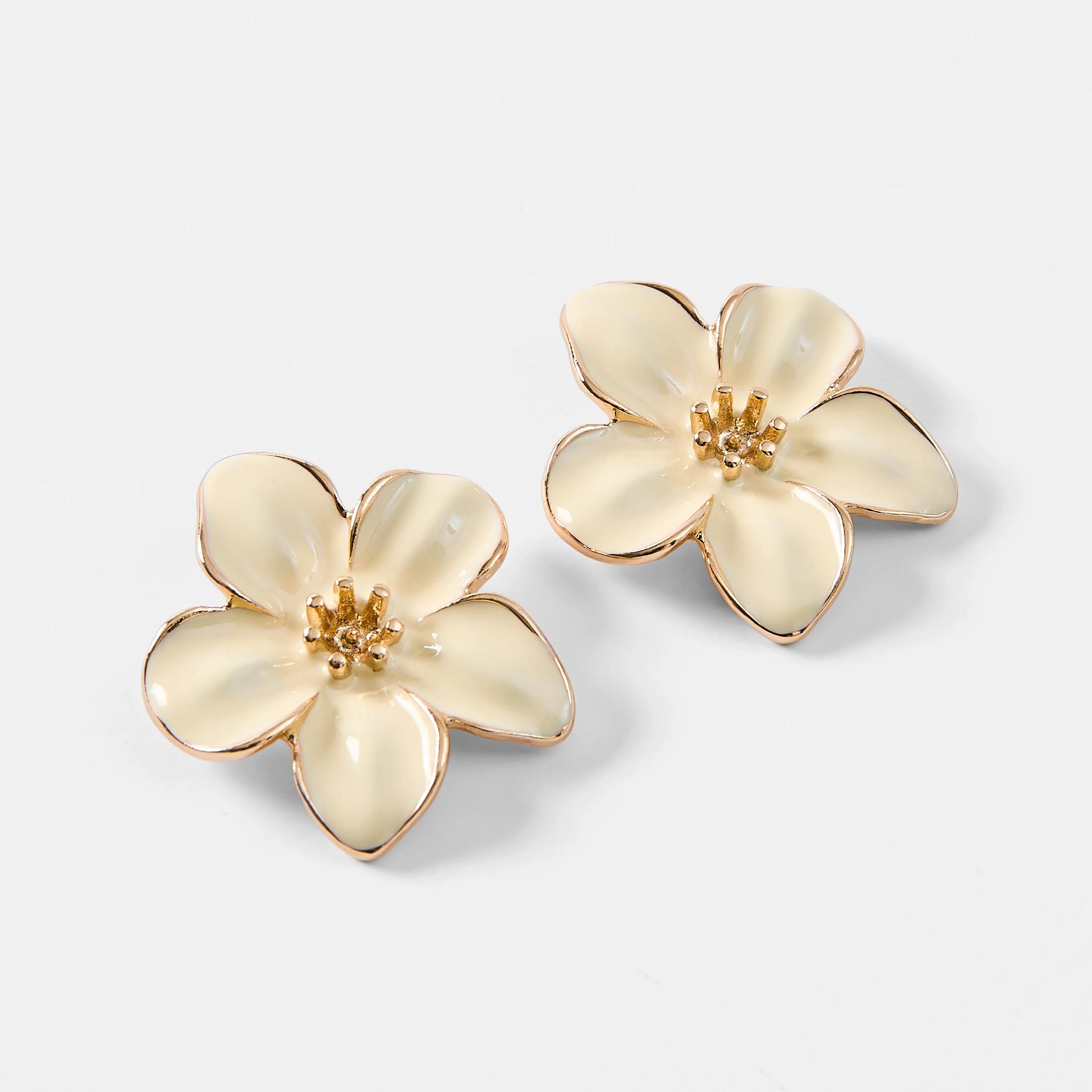 2 Flower Stud Earrings Yellow, 2 of 4