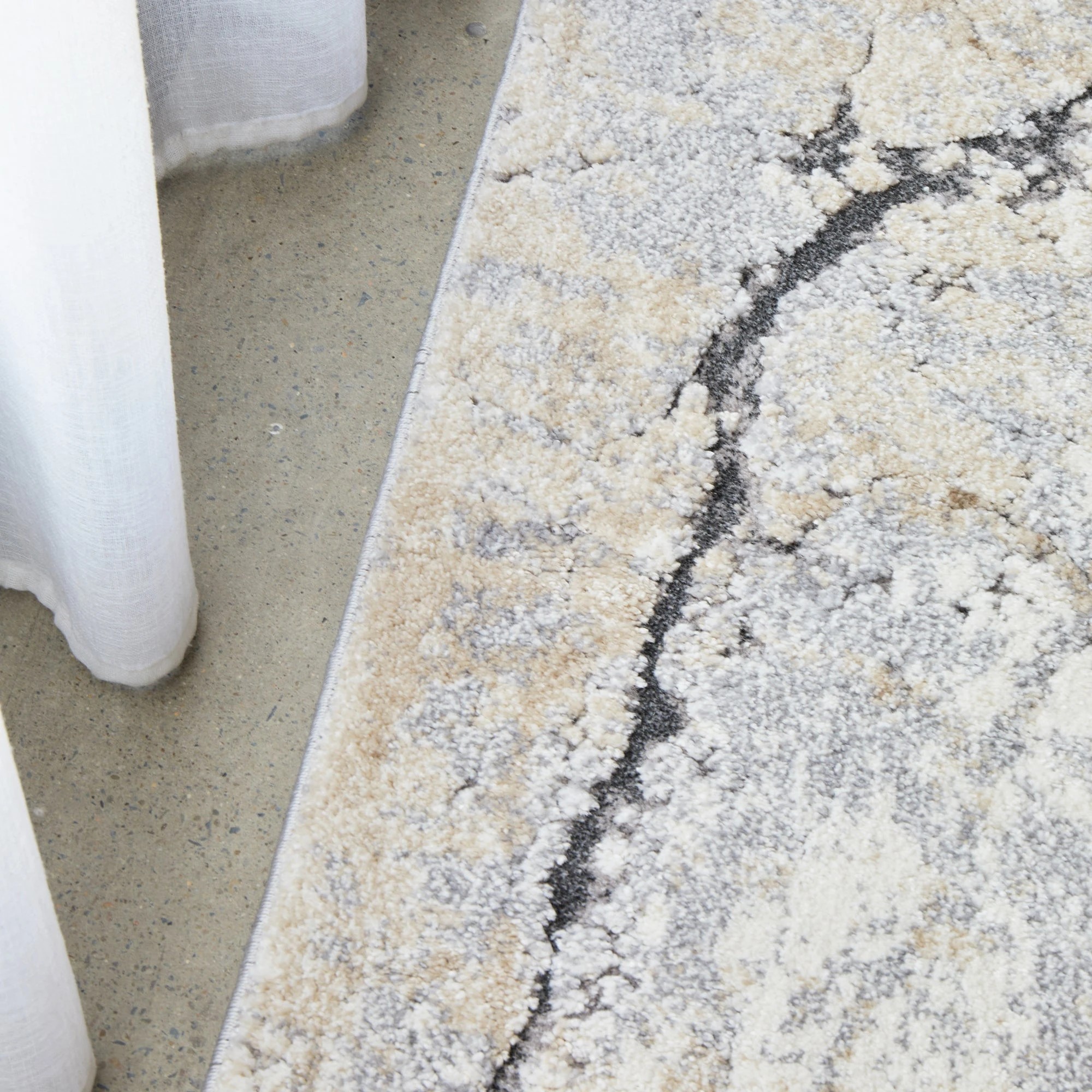 4 Common Ground Rugs Stonefall 444 290x200cm - Beige, 4 of 7