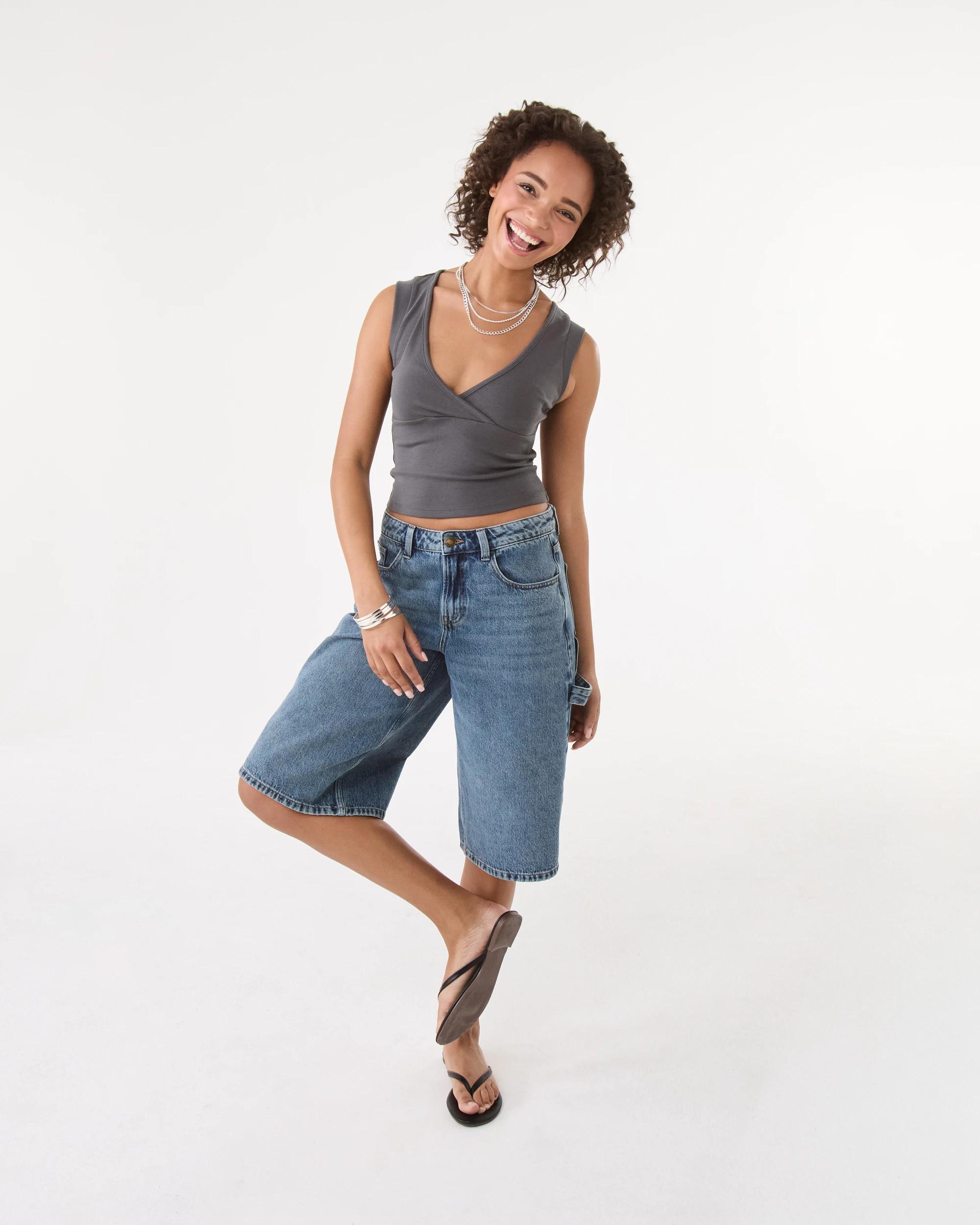 2 Sleeveless Cross Over Tank Magnet, 2 of 6