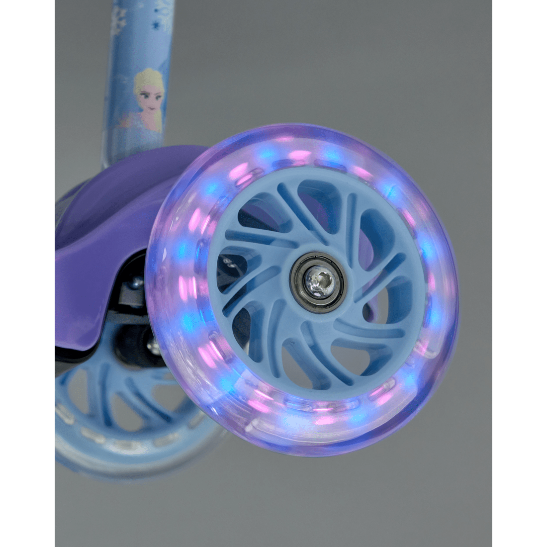 7 Disney Frozen Tilt and Turn Scooter, 7 of 8