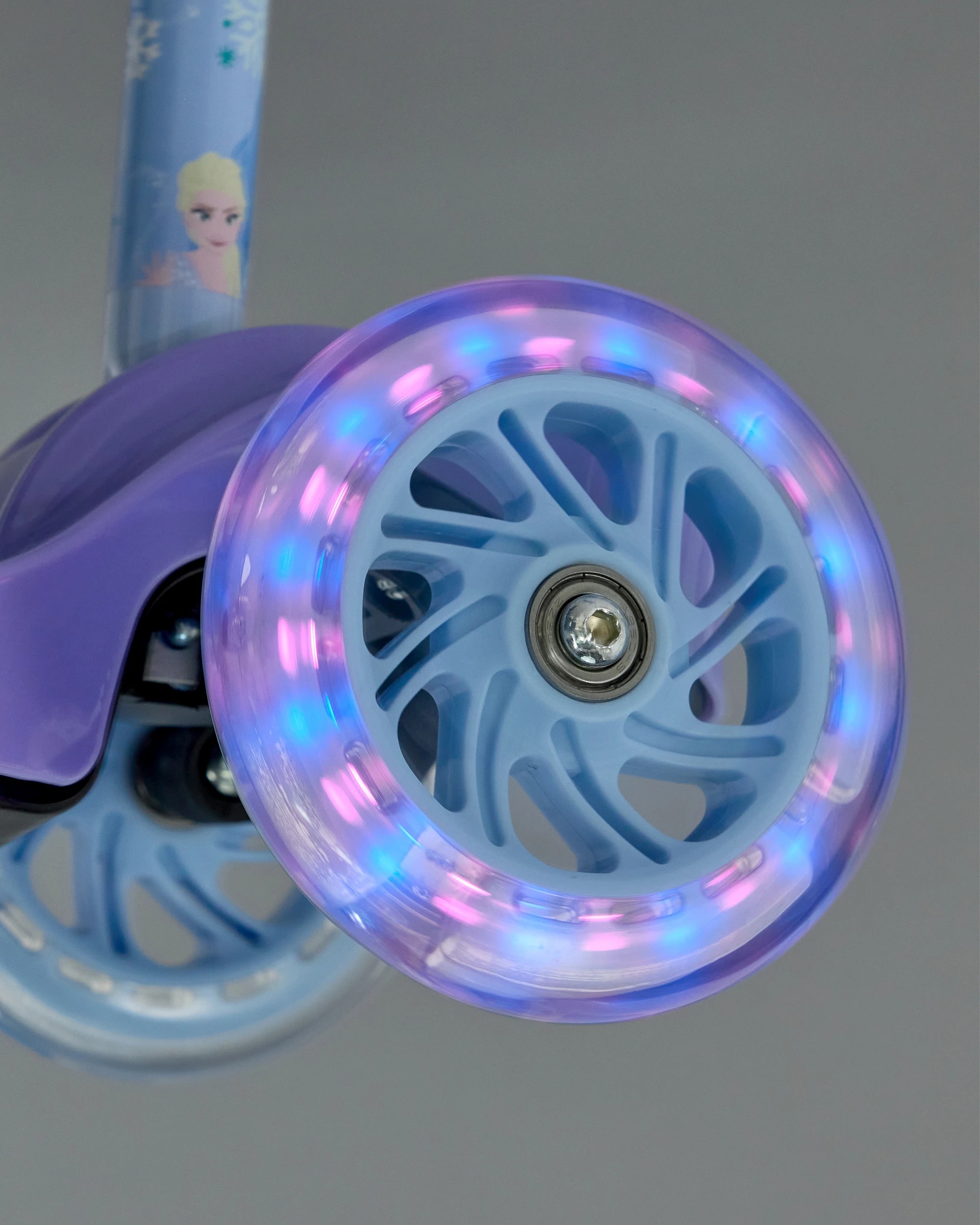 7 Disney Frozen Tilt and Turn Scooter, 7 of 8