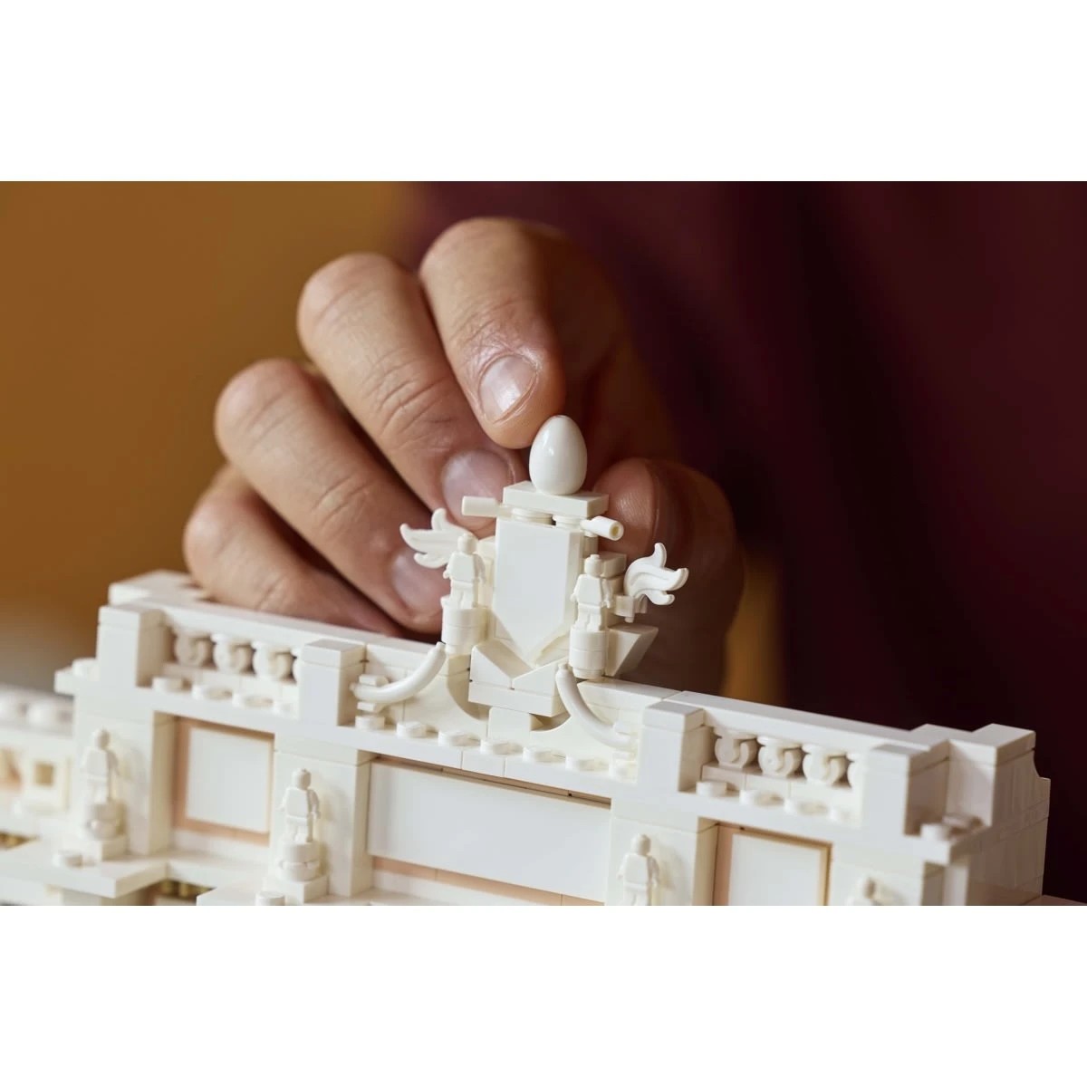 9 LEGO Architecture Trevi Fountain 21062, 9 of 11