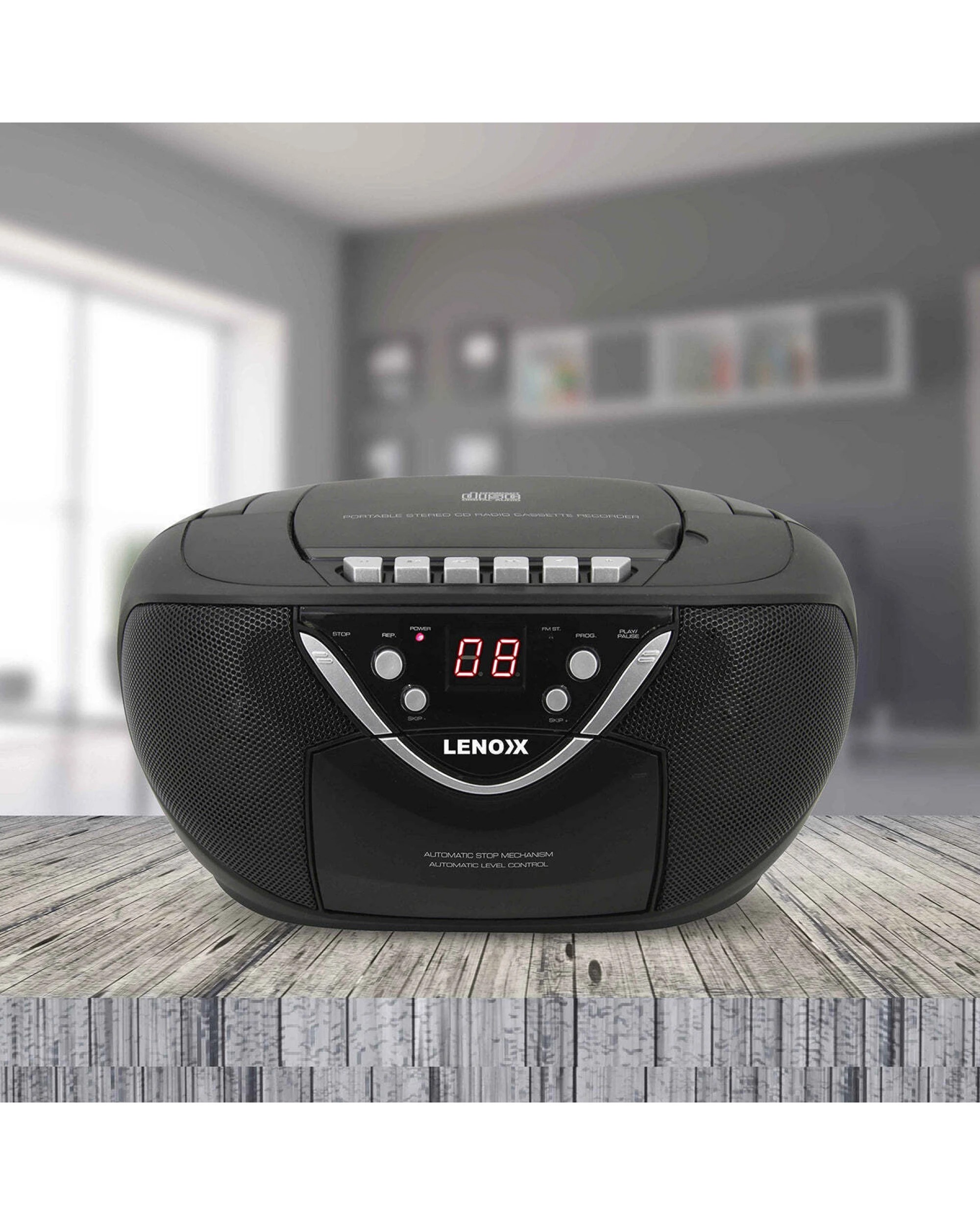 4 Lenoxx Portable CD/Cassette Player with AM/FM Radio Speaker, 4 of 4