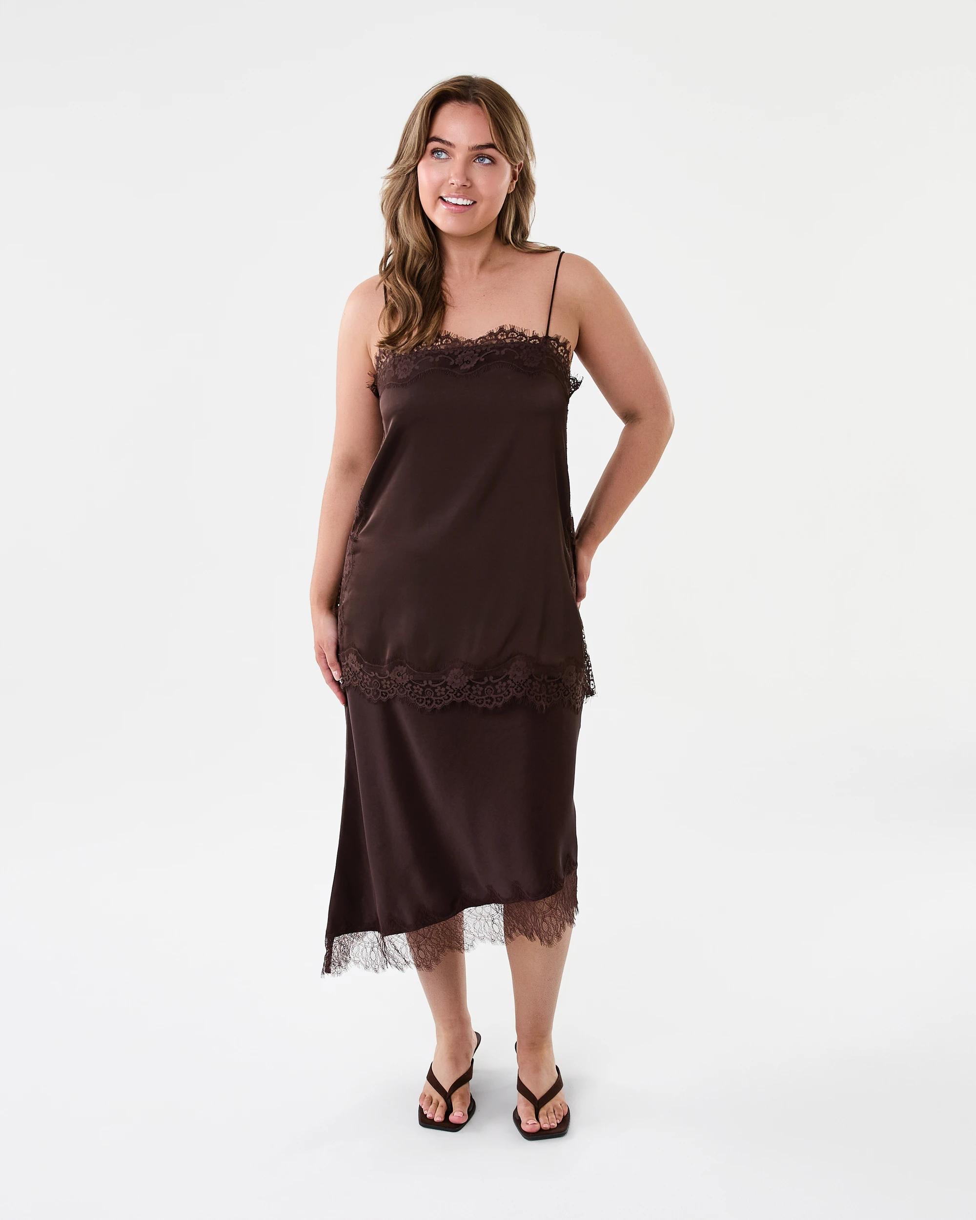 6 Lace Trim Satin Skirt Cbean, 6 of 6