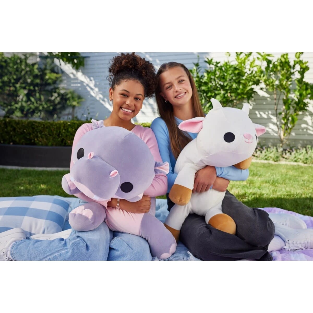 6 Zuru Hug-A-Lumps Plush Toy - Large, Assorted, 6 of 6