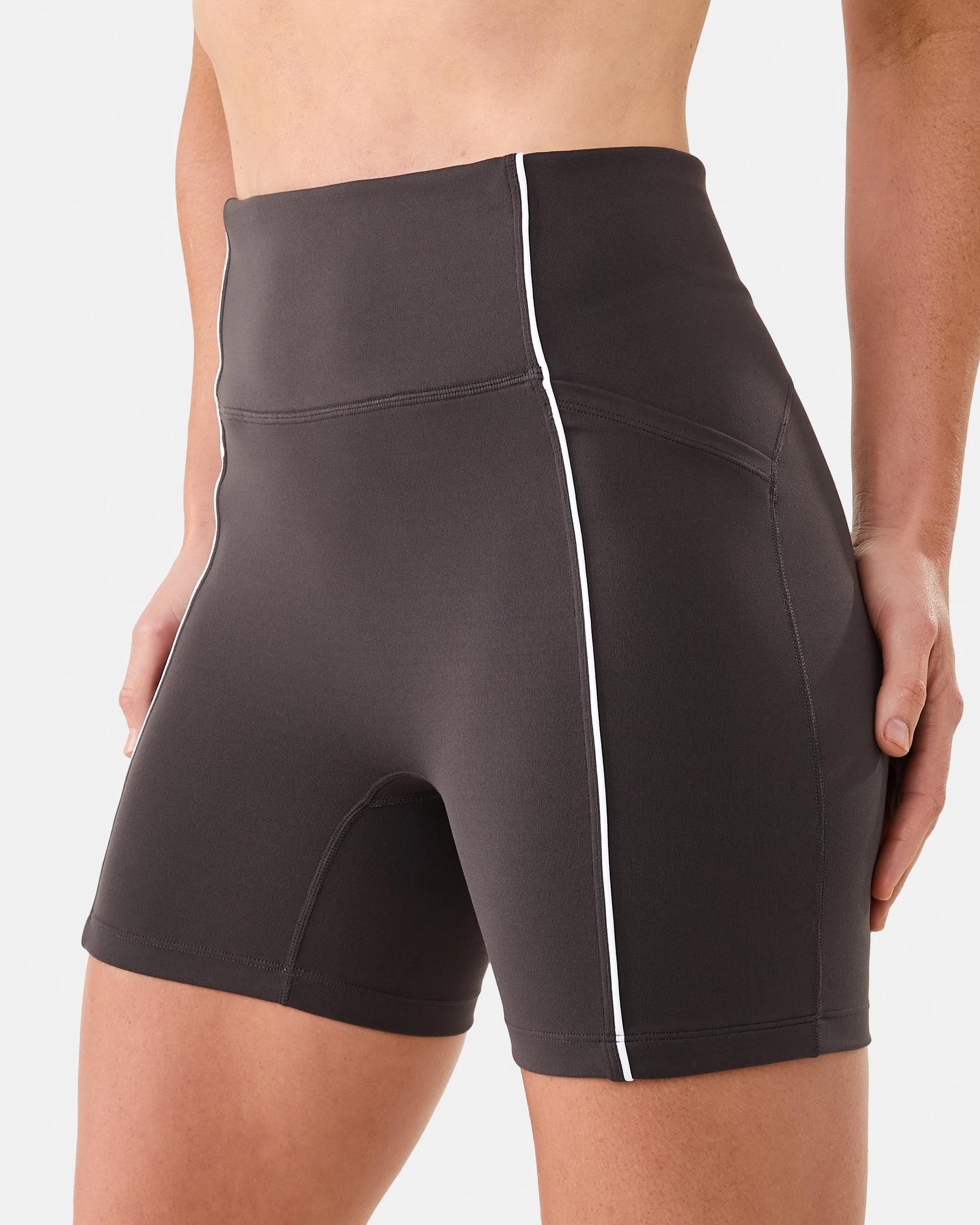 2 Active Womens Cloudform Bike Shorts Espresso, 2 of 7