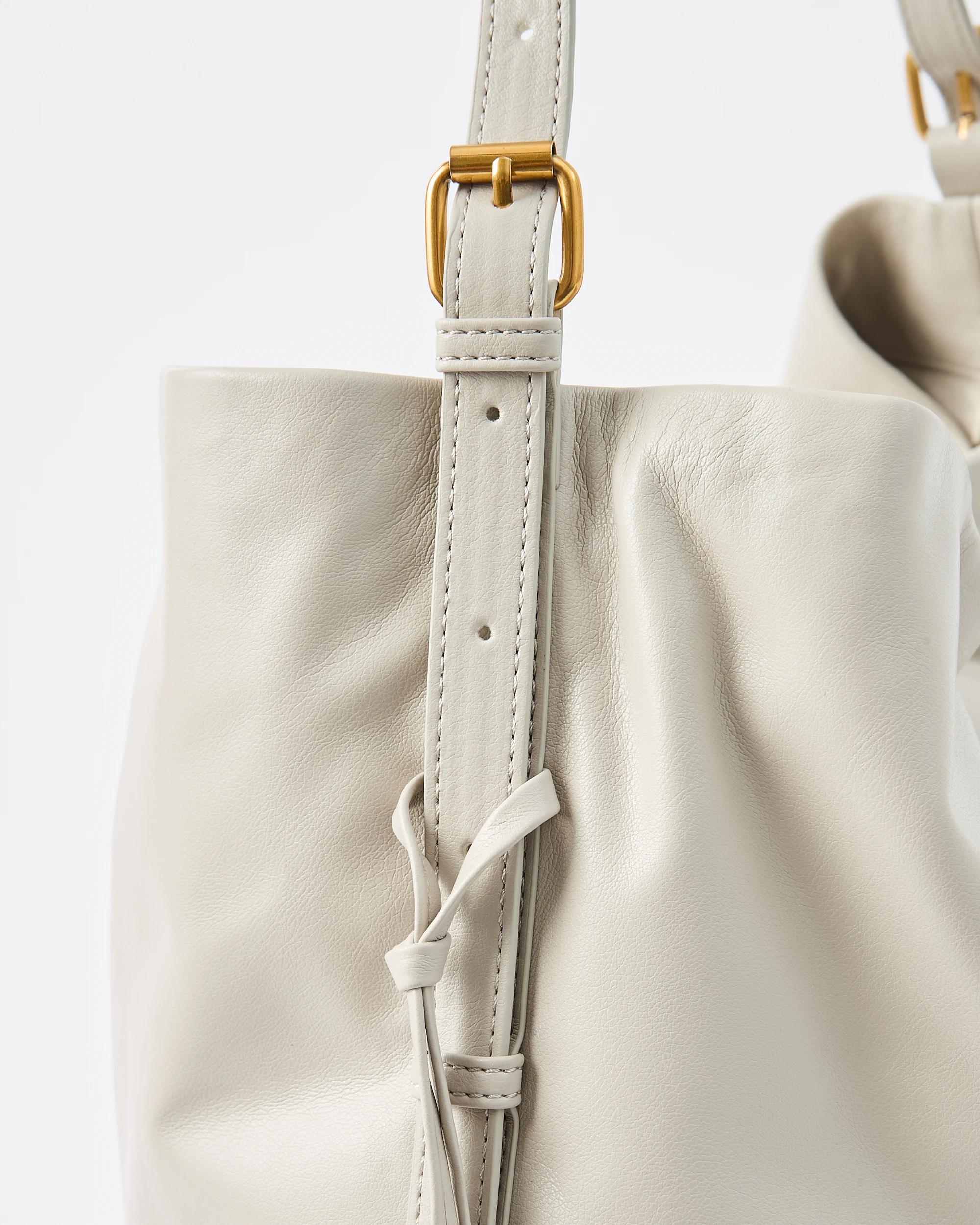 3 Slouchy Ruched Tote Bag Mist Taupe, 3 of 7