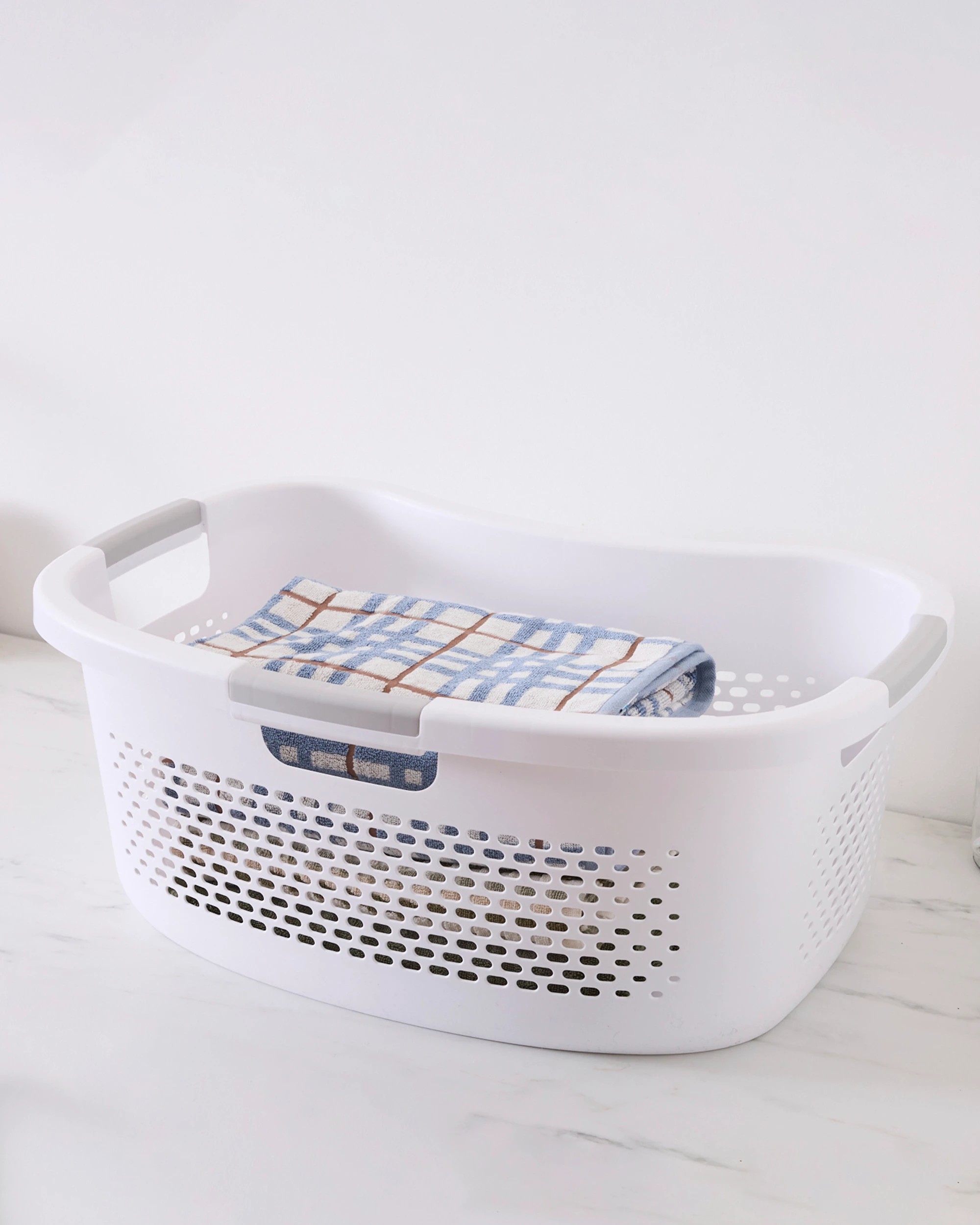 7 Gradient Hip Hugger Laundry Basket, 7 of 7