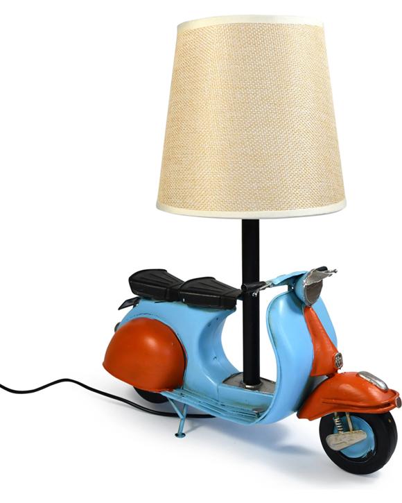 Auto Petit USB LED Lamp Scooter Home Decor 29x34cm - Multi