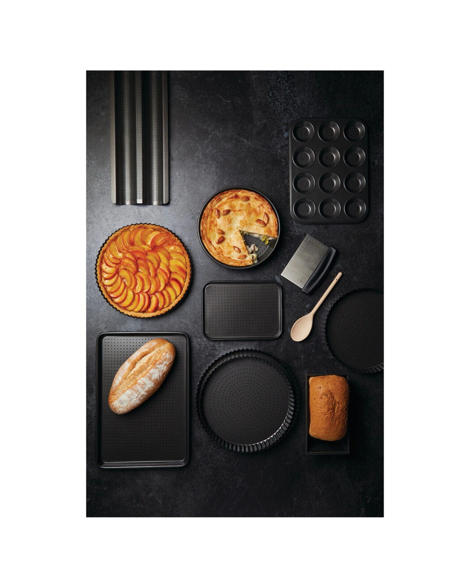 6 MasterCraft 2x Crusty Bake 24x18cm Non-Stick Baking Tray - Black, 6 of 8