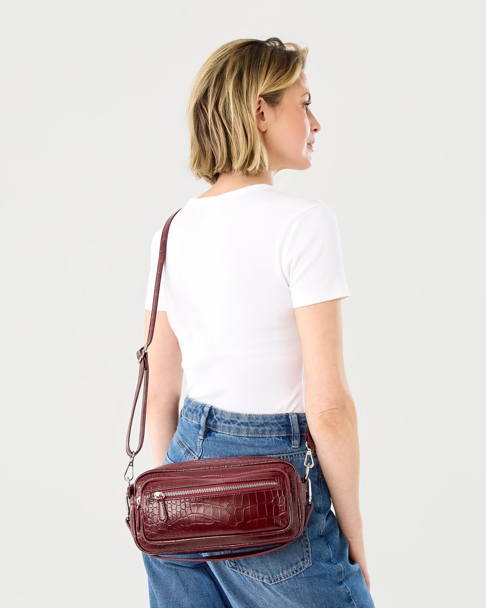 5 Boxy Crossbody Bag Deep Berry, 5 of 6