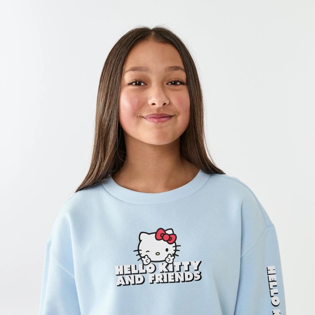 3 Hello Kitty and Friends License Crew Neck Sweatshirt Hellokitty, 3 of 10