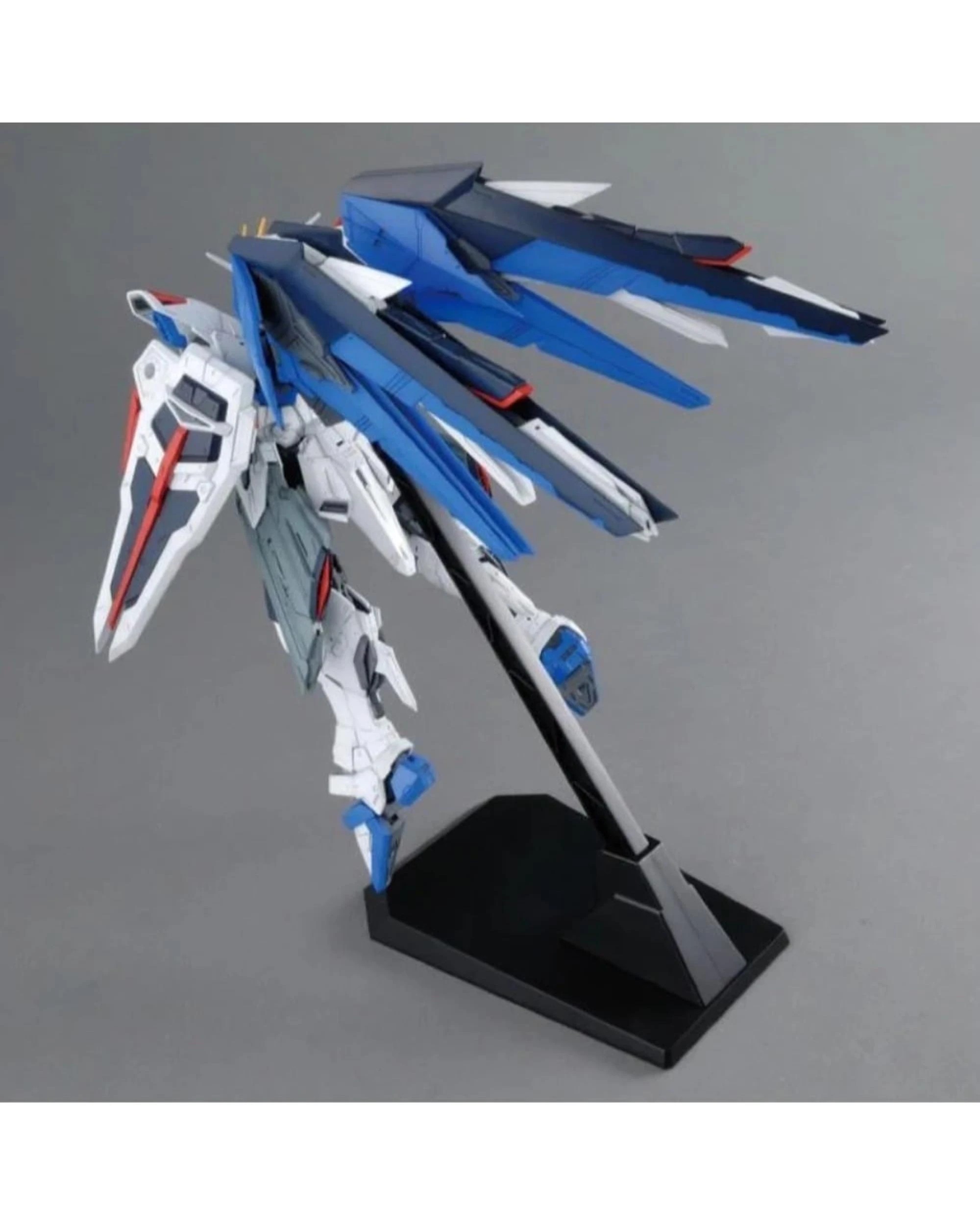 4 Bandai Master Grade Gundam: Freedom Gundam Ver.2.0 1/100 Scale Model Kit, 4 of 10