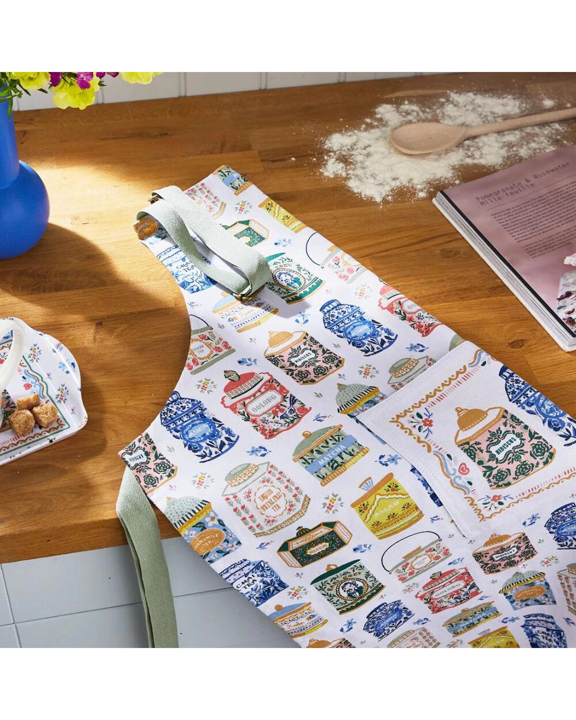 3 Ulster Weavers Apron Tea Tins  80 x 70cm, 3 of 3