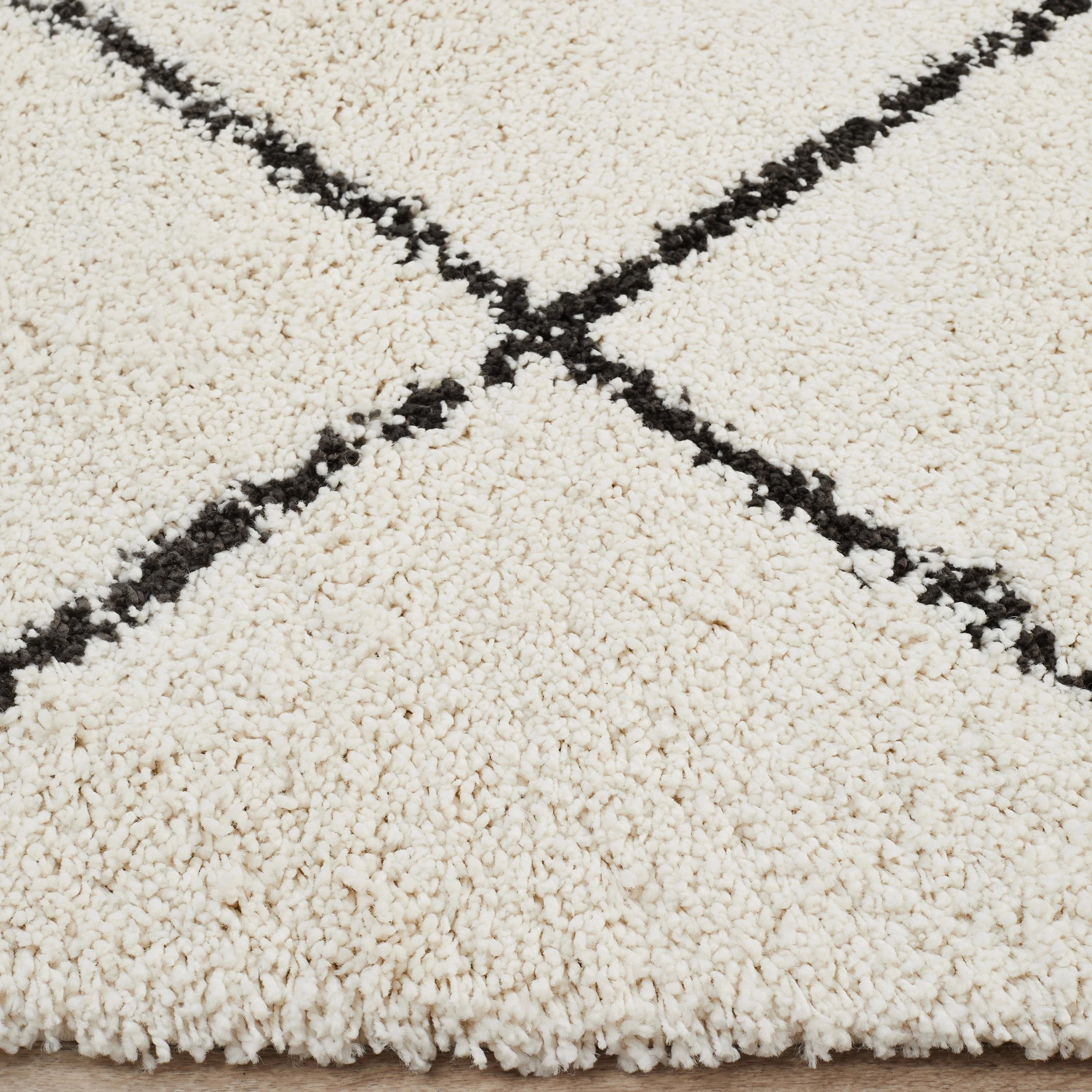5 Common Ground Rugs Amber 22 290x200cm - Large Shag Rug - White, 5 of 7