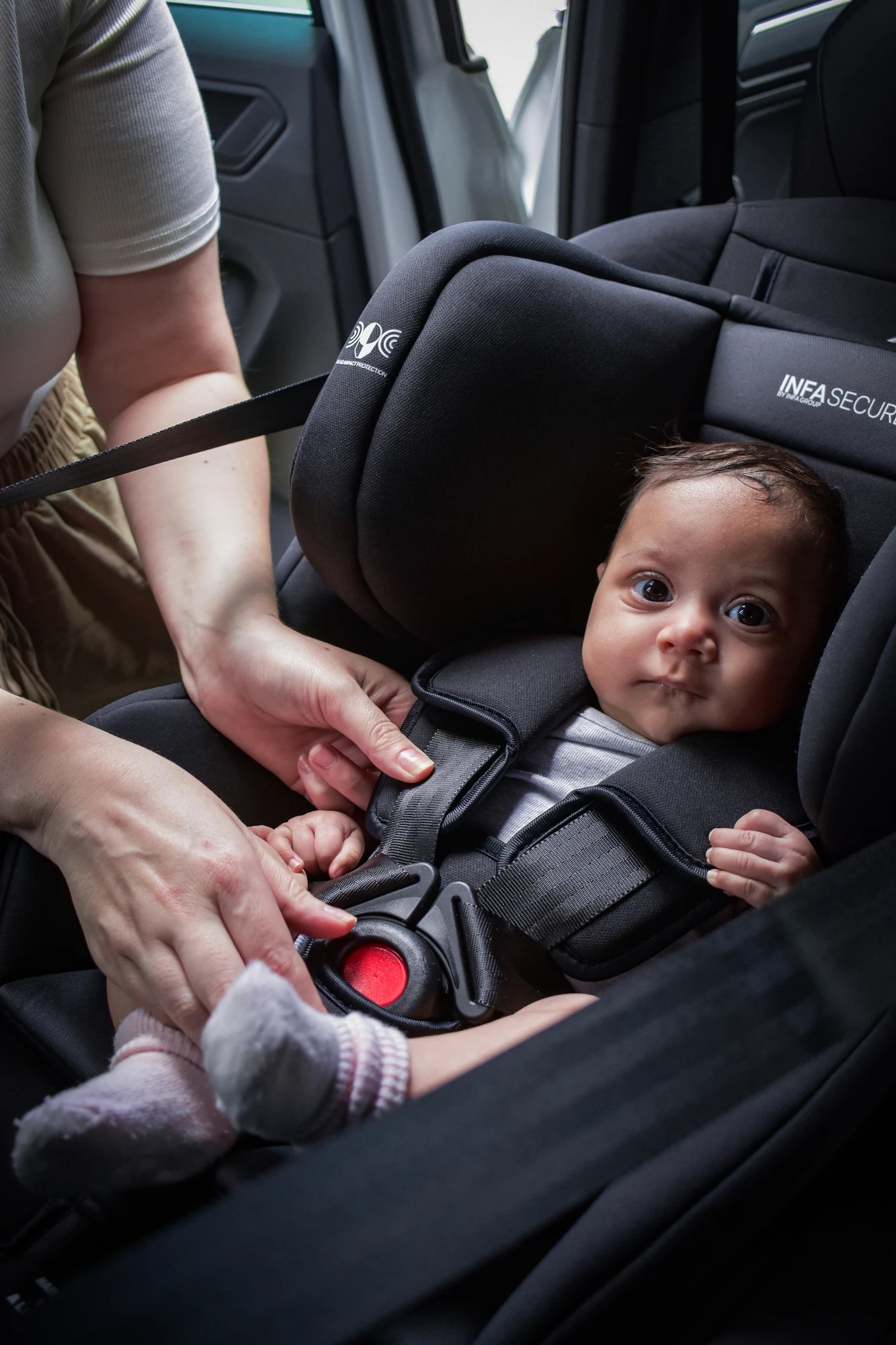 3 InfaSecure Rapid Child Car Seat, 3 of 10