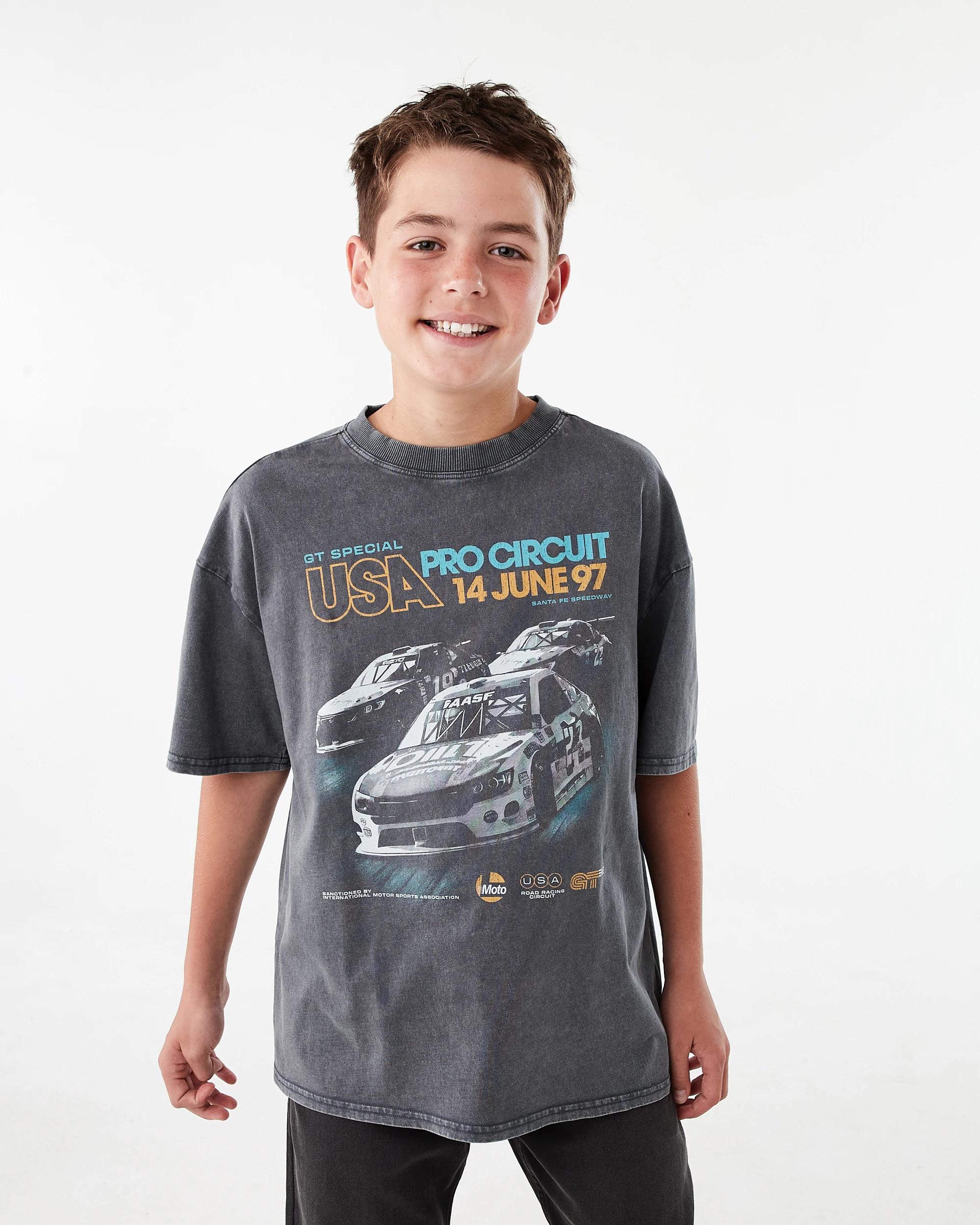 1 Short Sleeve Oversized Graphic T-shirt Gry Moto, 1 of 7