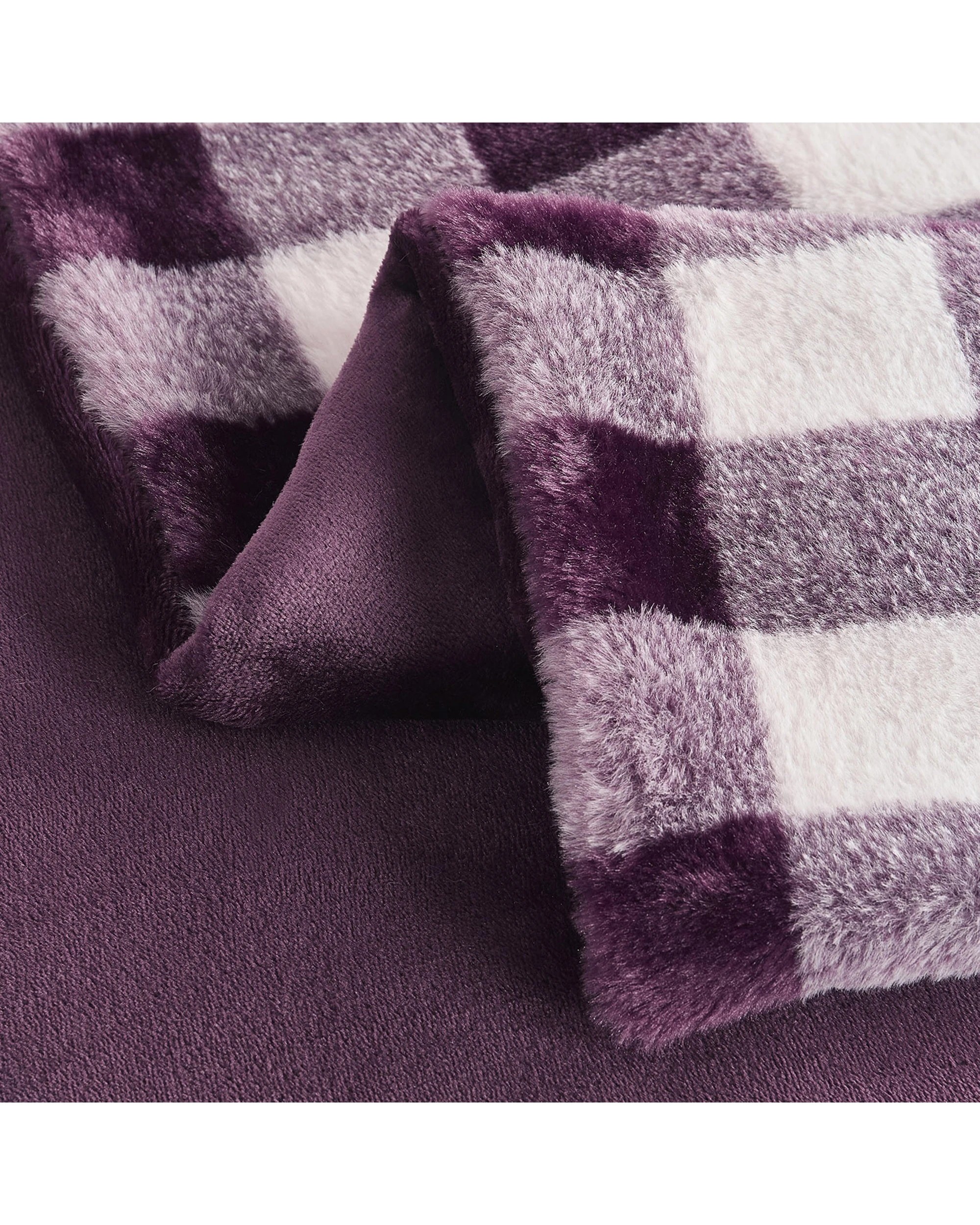 3 Dreamaker Gingham Plush Throw Blanket 130x170cm - Cherry, 3 of 6