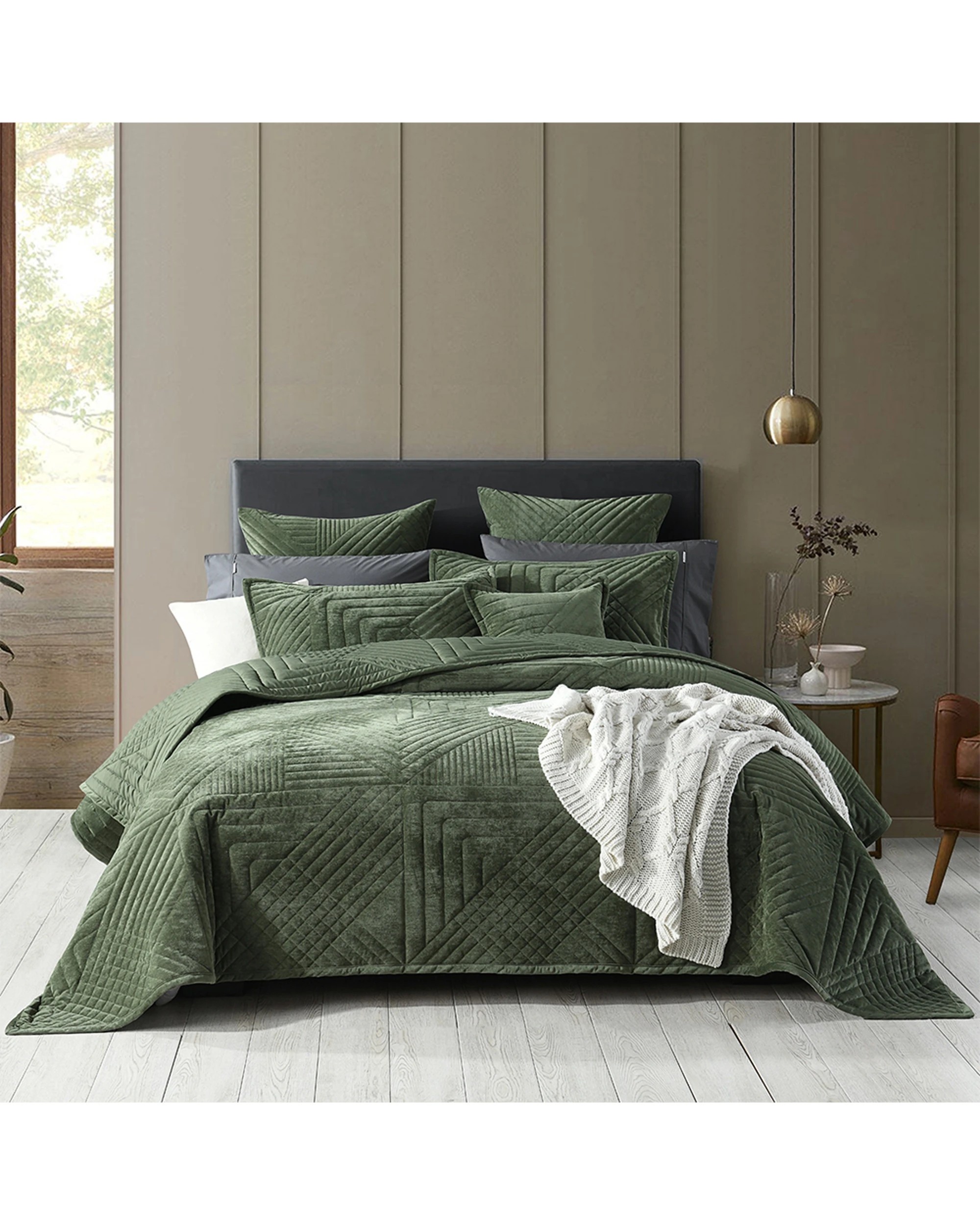 1 Bianca Samatra Coverlet With Pillowcase - Super King Bed - Green, 1 of 4