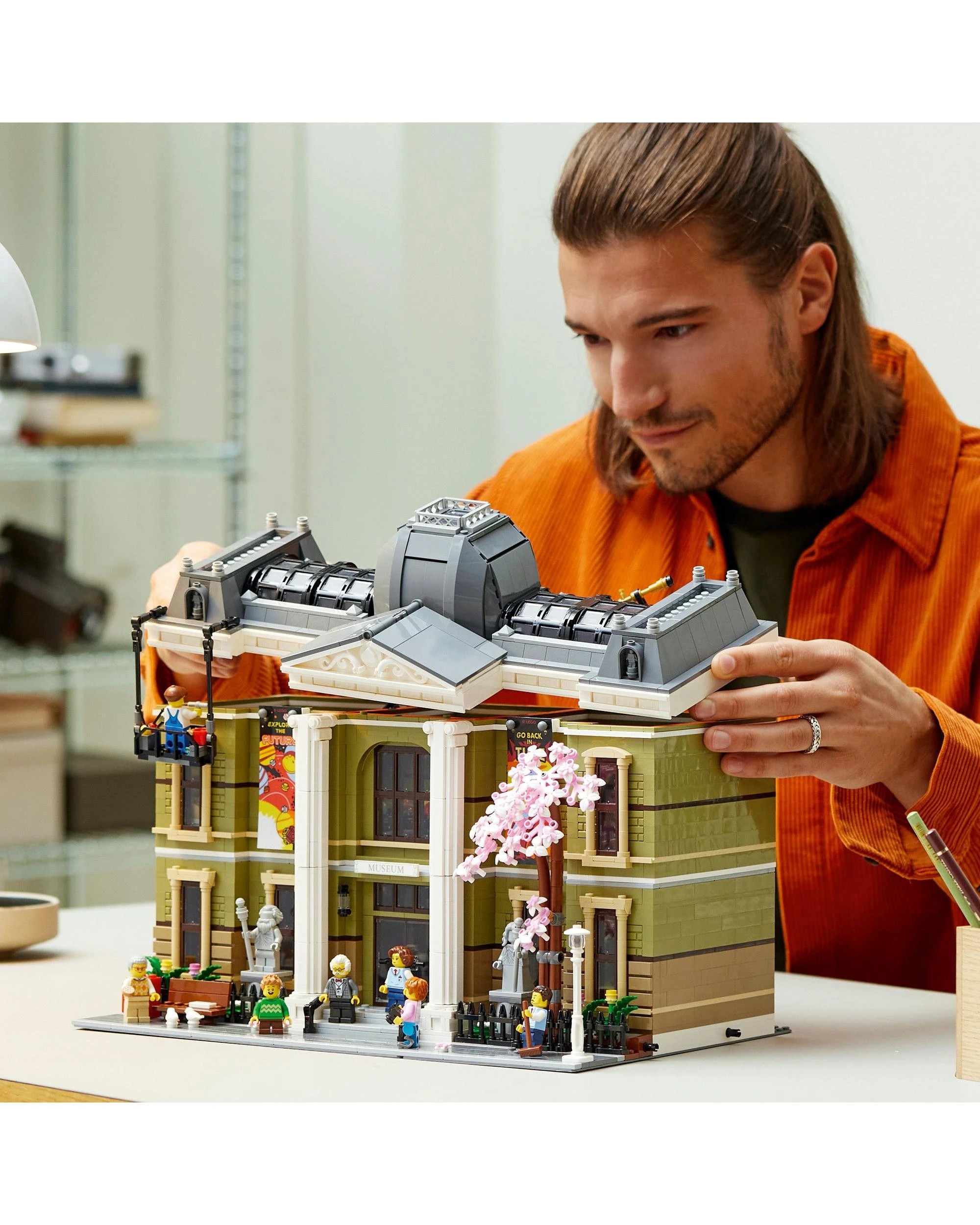 3 LEGO Icons Natural History Museum - 10326, 3 of 10