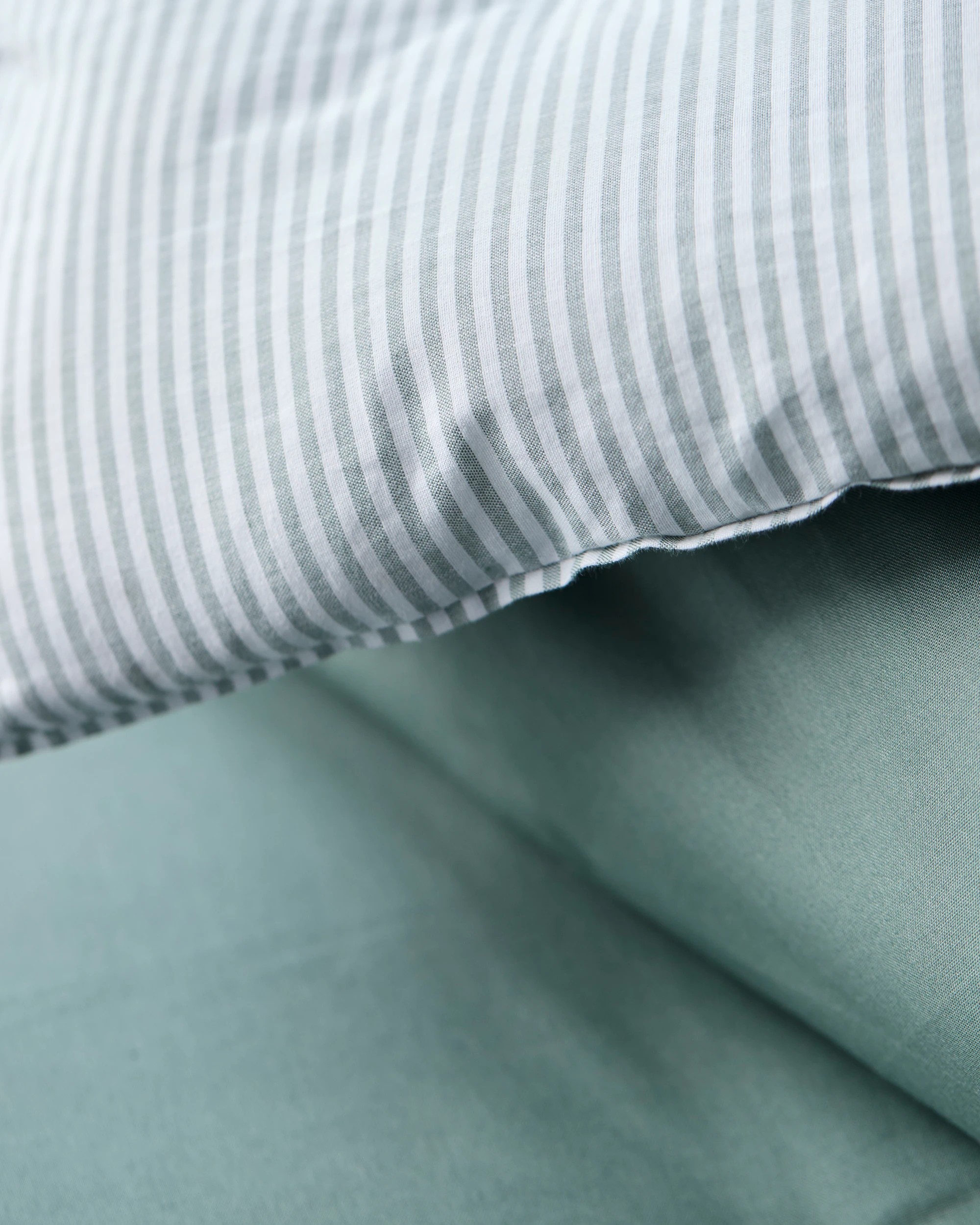 9 Target Hampton Comforter Set - King Bed - Green, 9 of 10