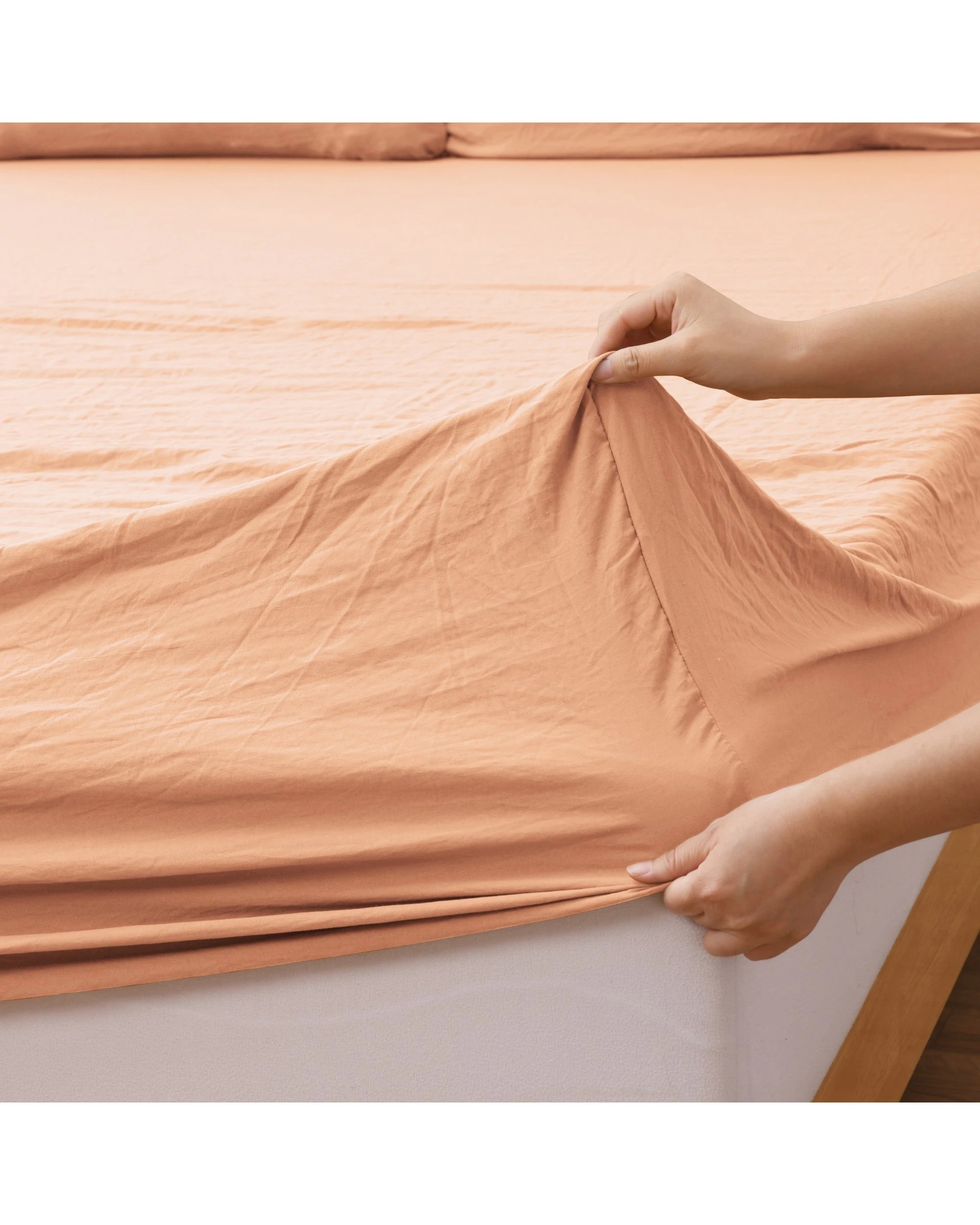 3 Dreamaker Superfine Washed Microfibre Sheet Set - King Bed - Peach, 3 of 7