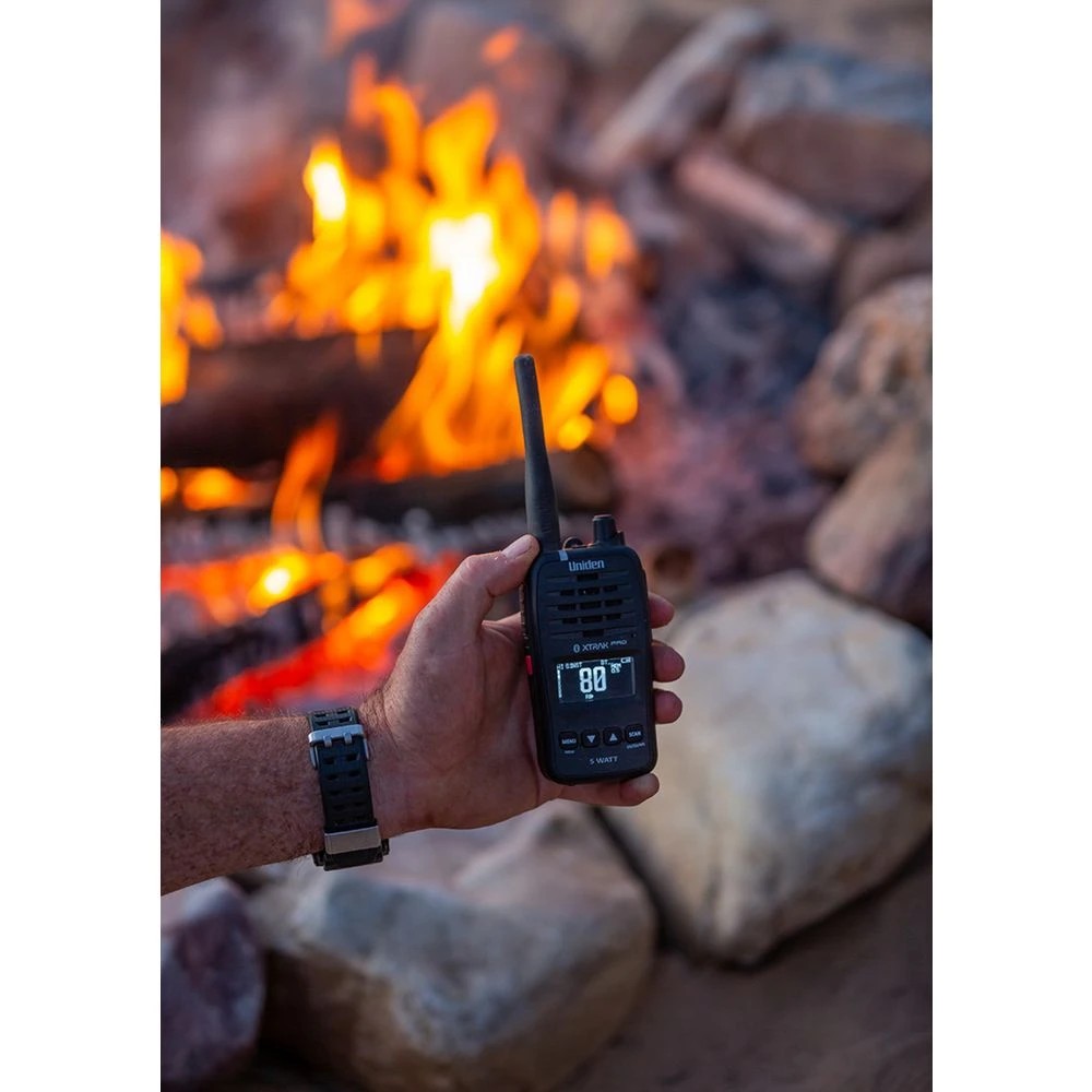 4 Uniden 5W Waterproof Smart UHF Radio XTRAK50 Pro Black, 4 of 5