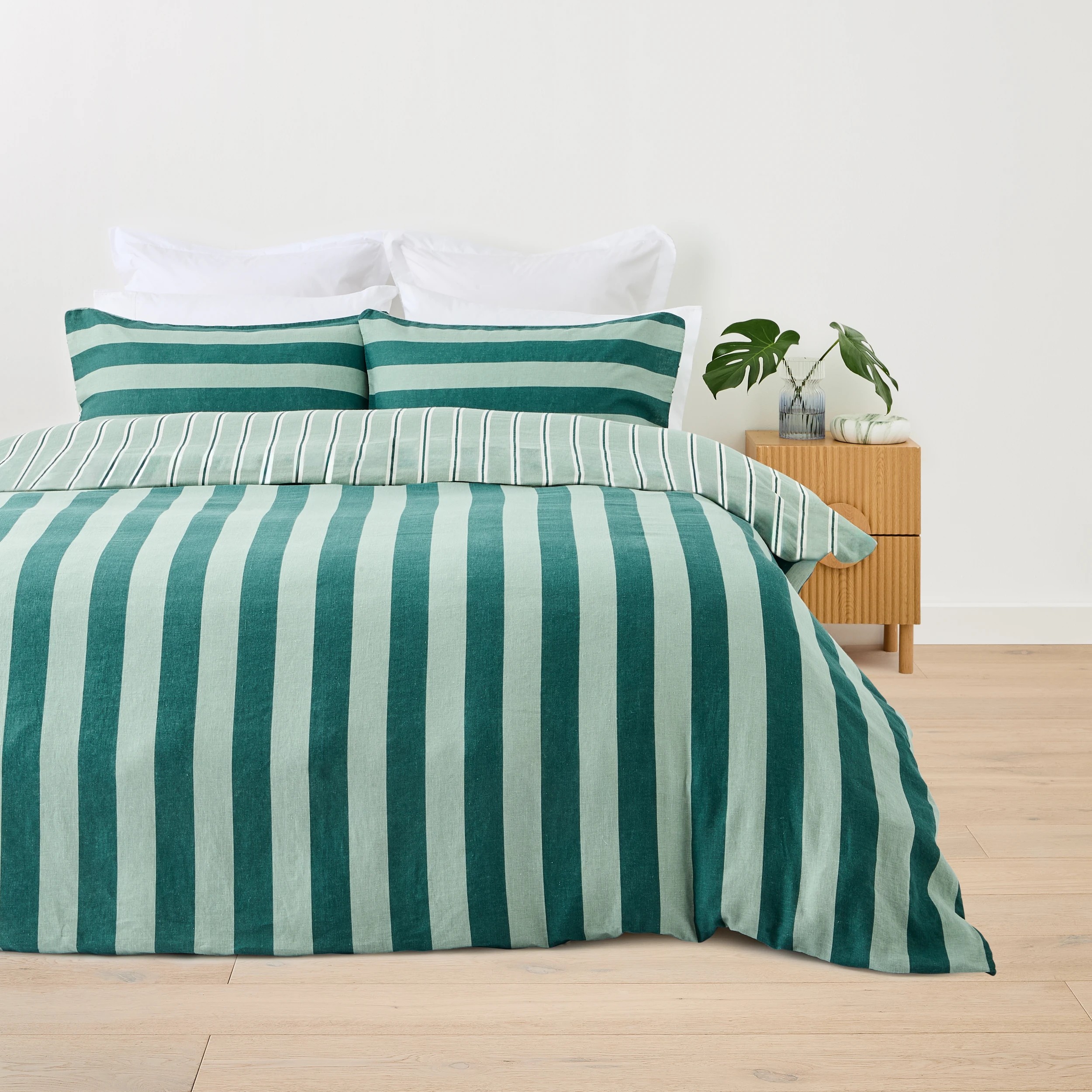 1 Striped Cotton Linen Reversible Quilt Cover Set - King Bed, Green, 1 of 8